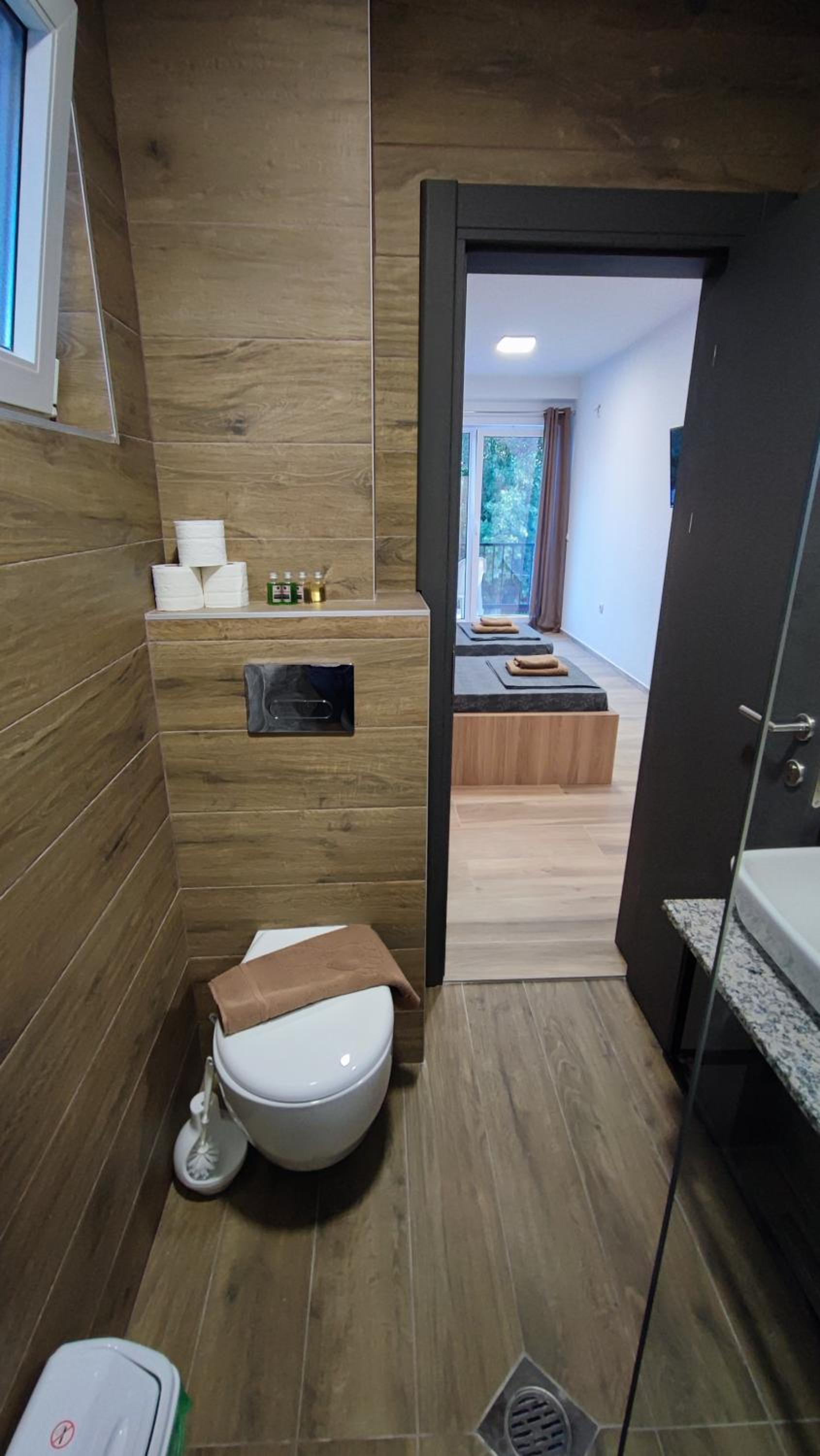 Double or Twin Room - Photo 8