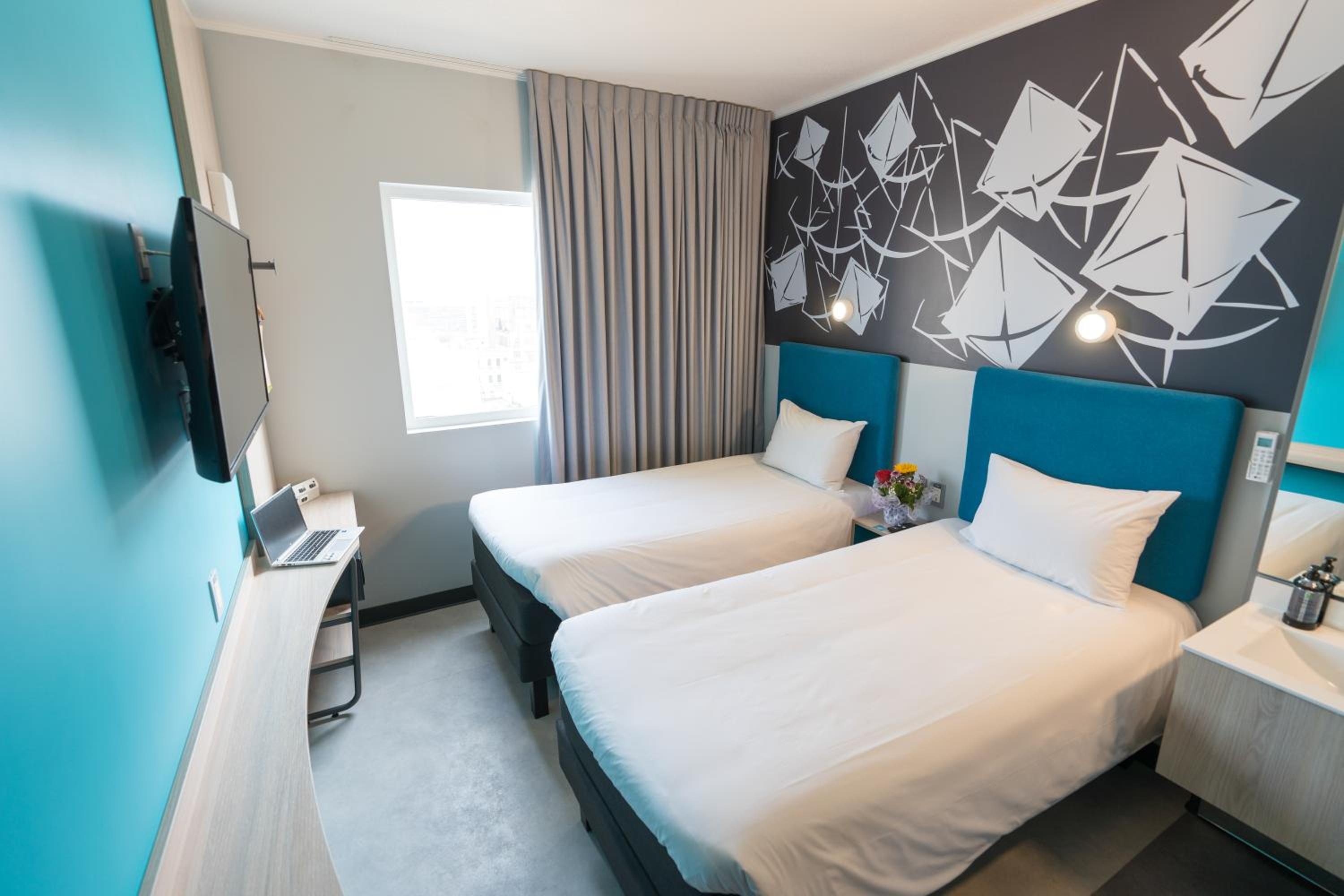 Standard Twin Room - Photo 1