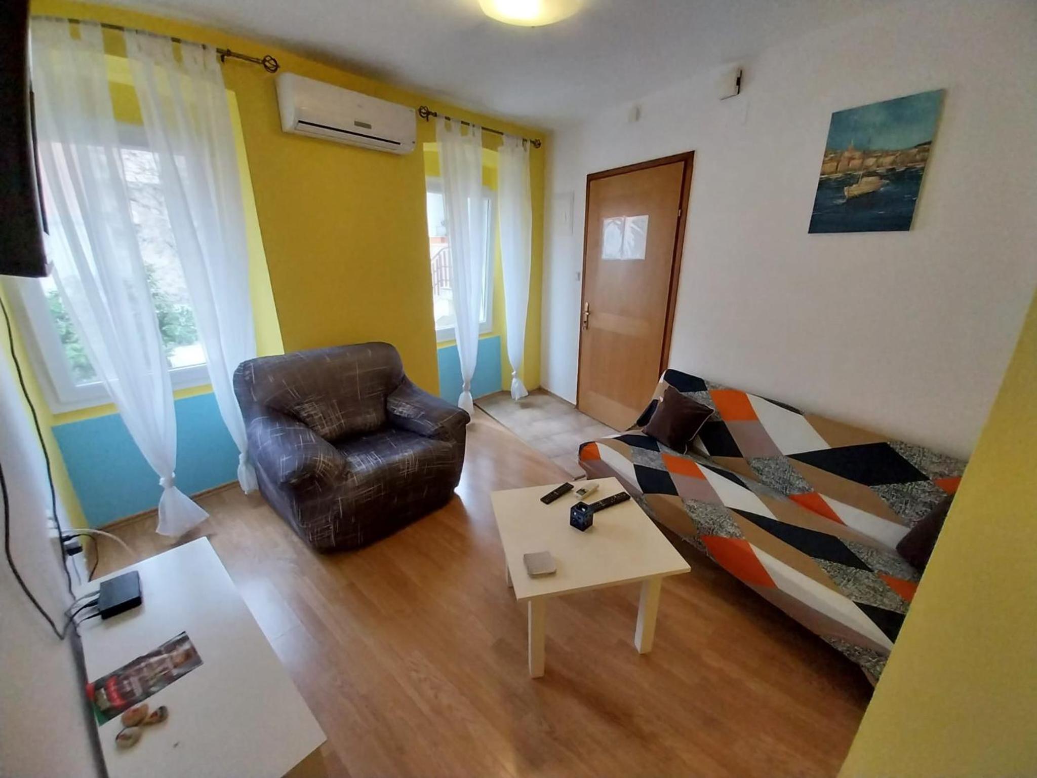 Deluxe Apartment