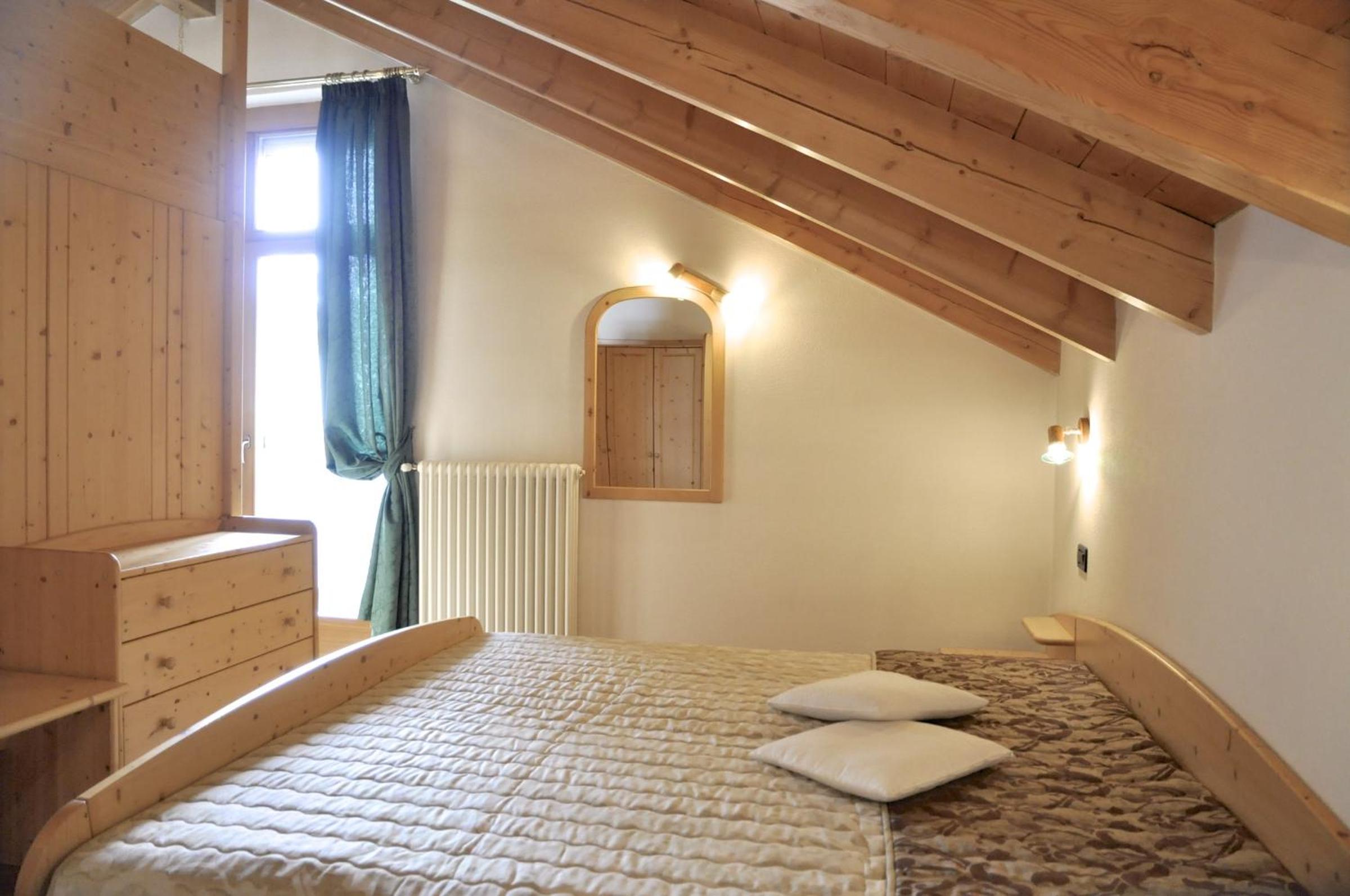Studio - Attic photo 1