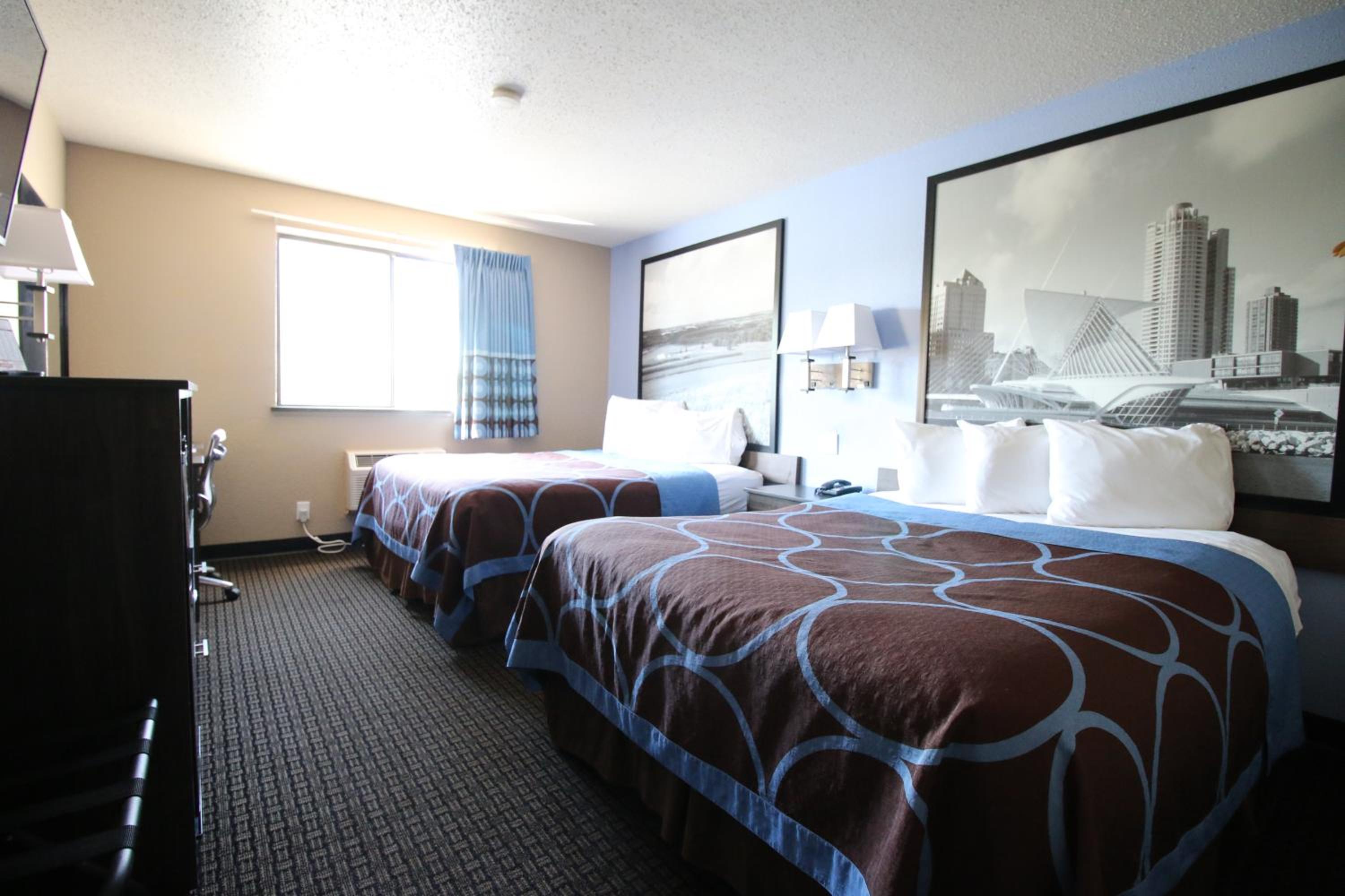 Queen Room with Two Queen Beds - NQQ2/Third Floor/Non-Smoking - Photo 7