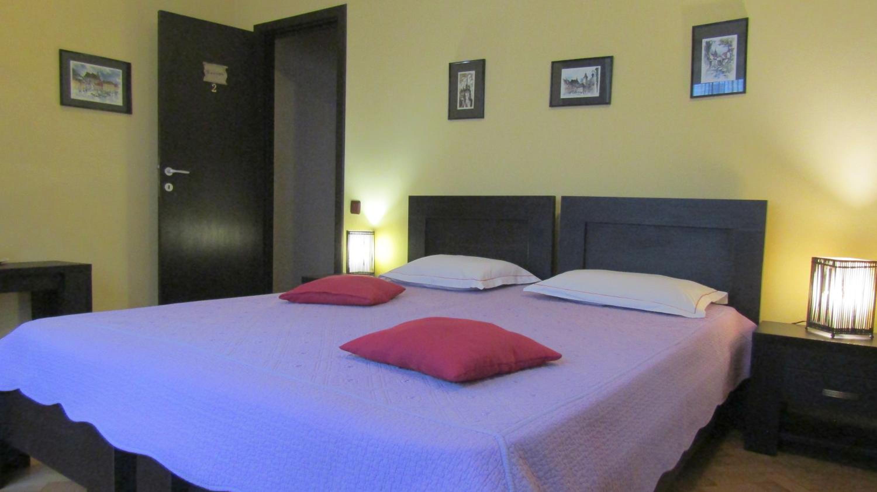 Double or Twin Room - Photo 4