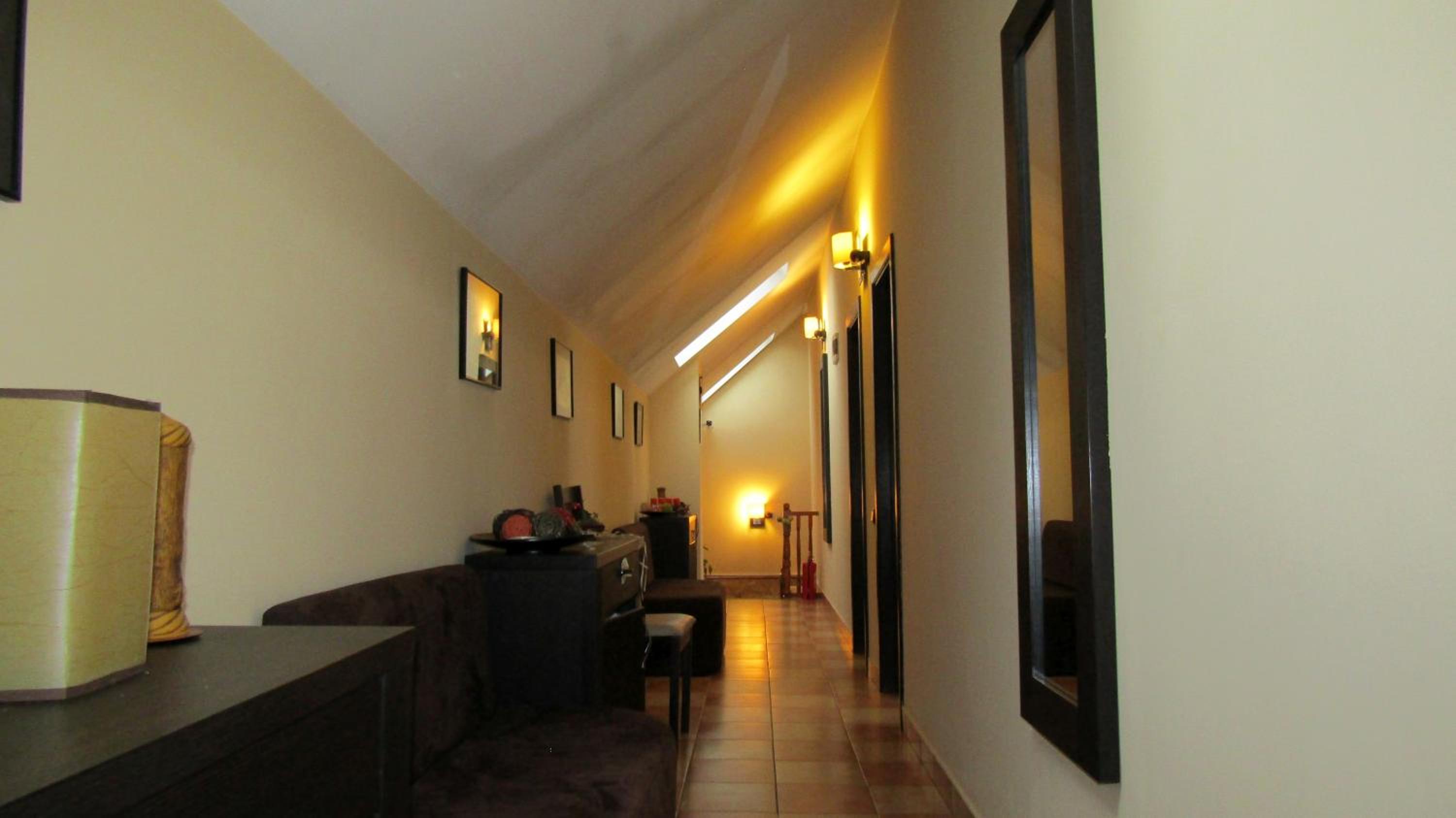 Double or Twin Room - Photo 5