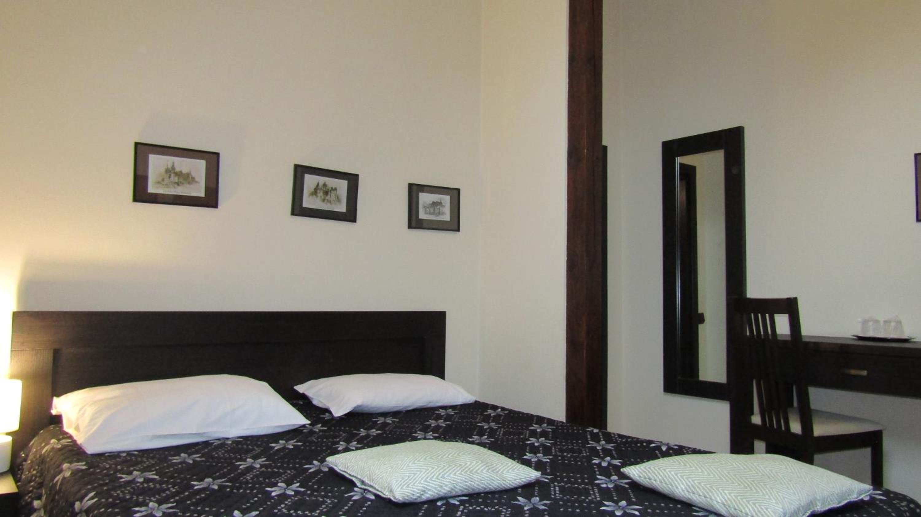 Double or Twin Room - Photo 37