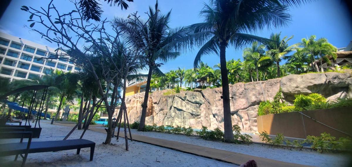 Studio with Pool View photo 2