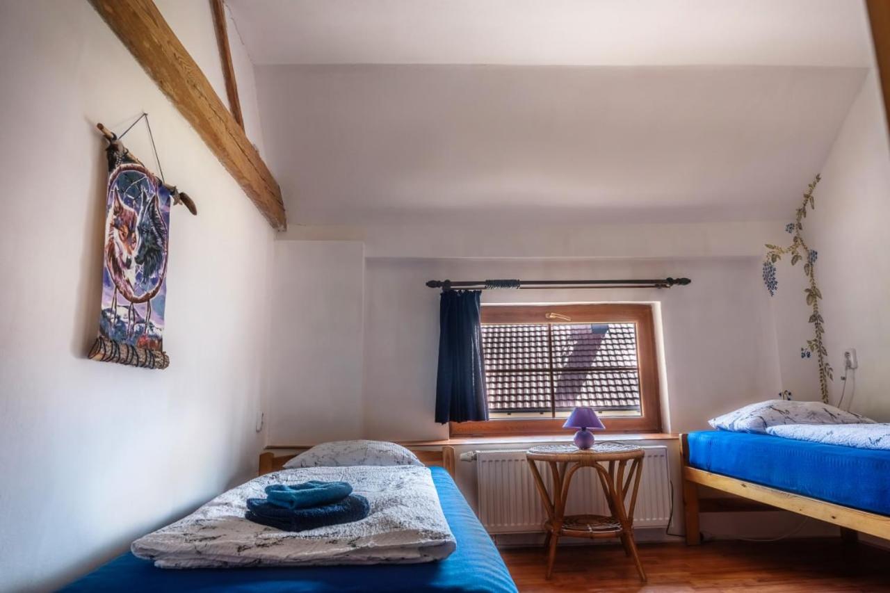 Twin Room with Private Bathroom photo 1