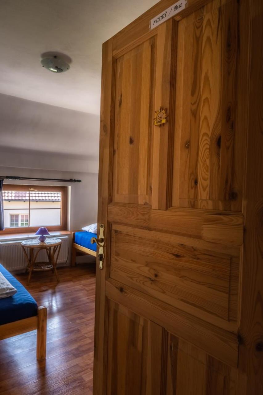 Twin Room with Private Bathroom photo 2