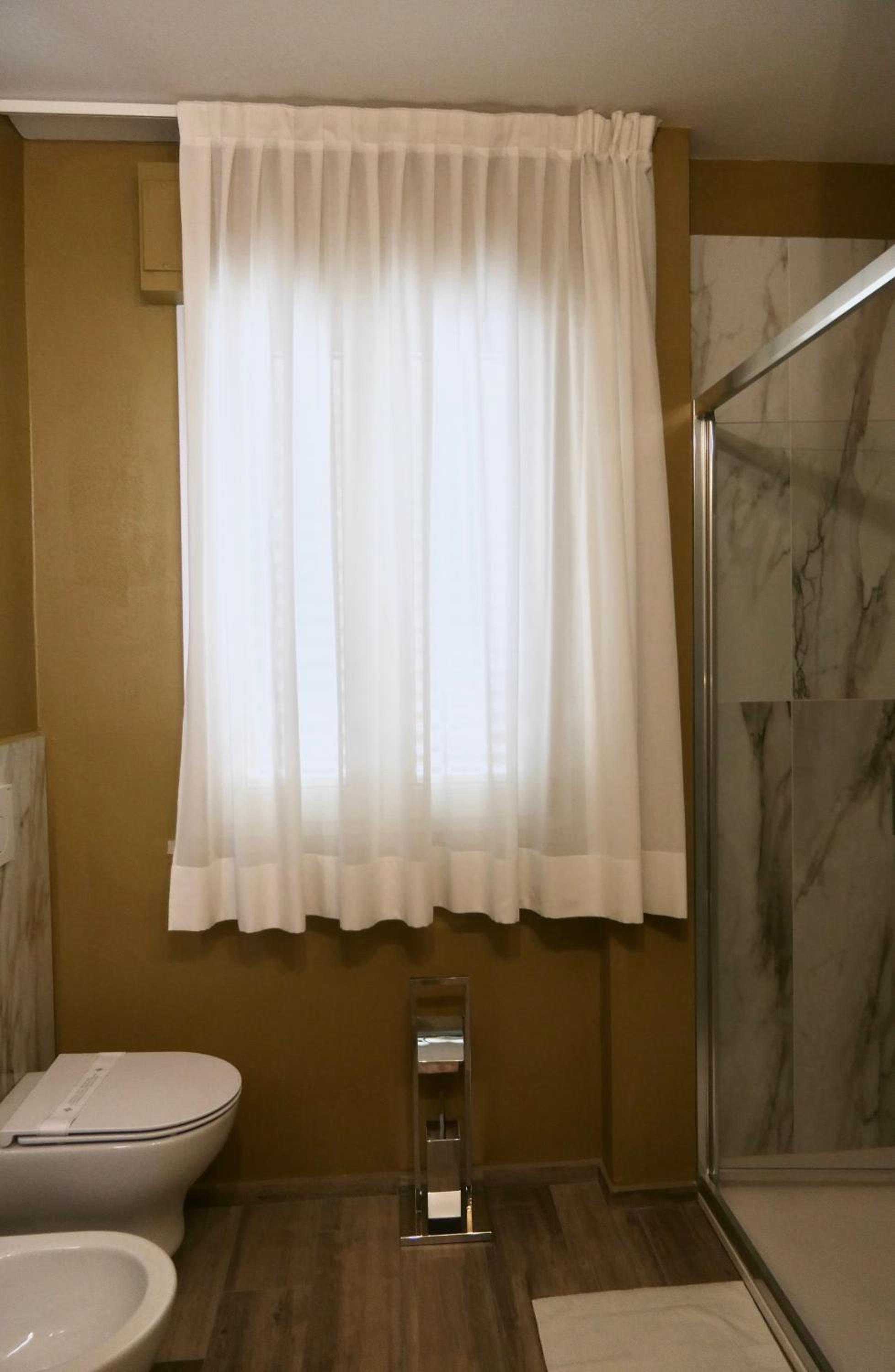 Deluxe Room - Photo 10