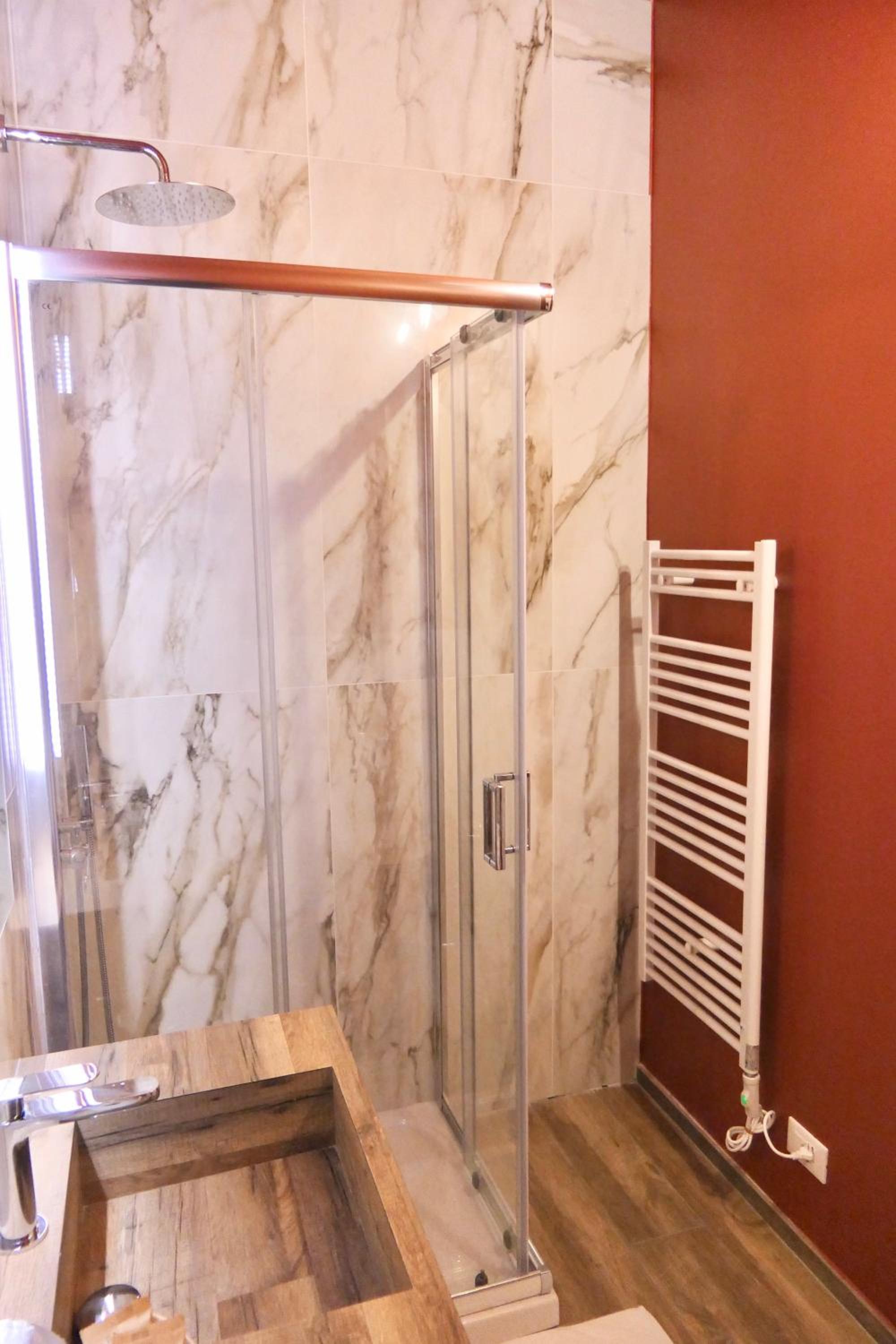 Deluxe Room - Photo 11