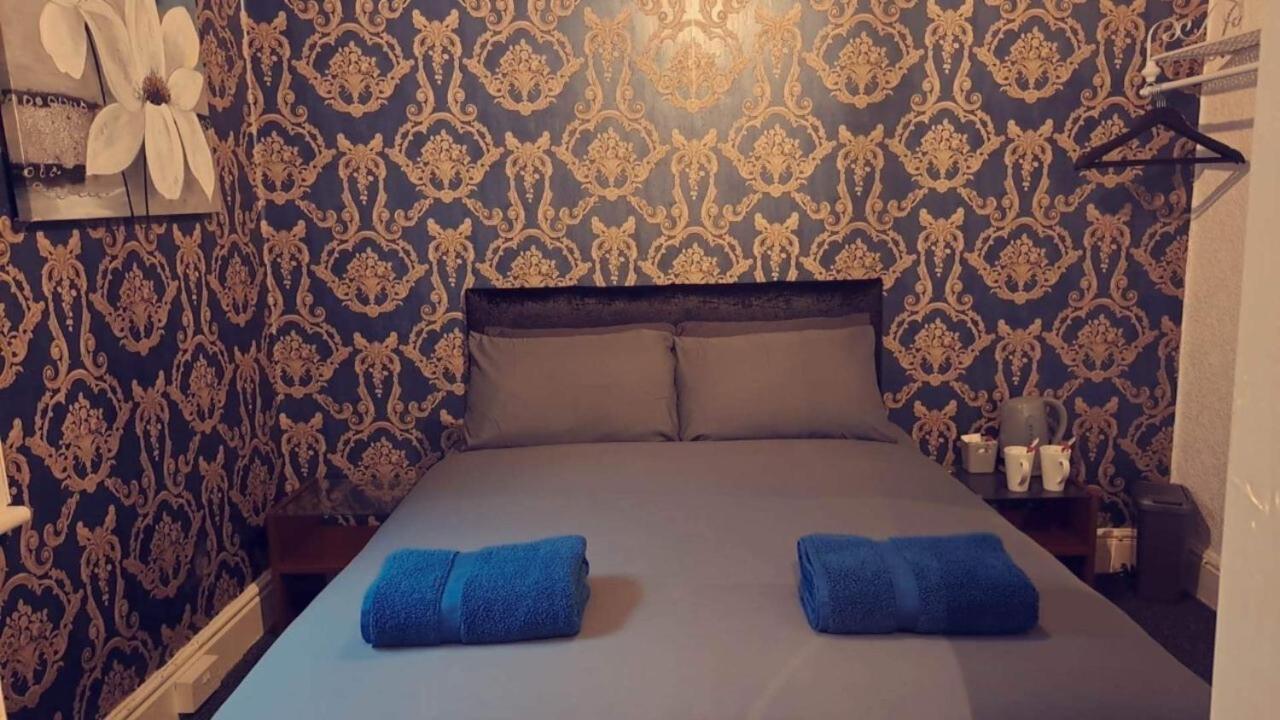 Standard Double Room - Photo 7