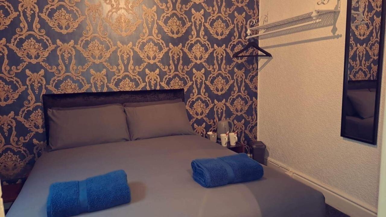 Standard Double Room - Photo 2