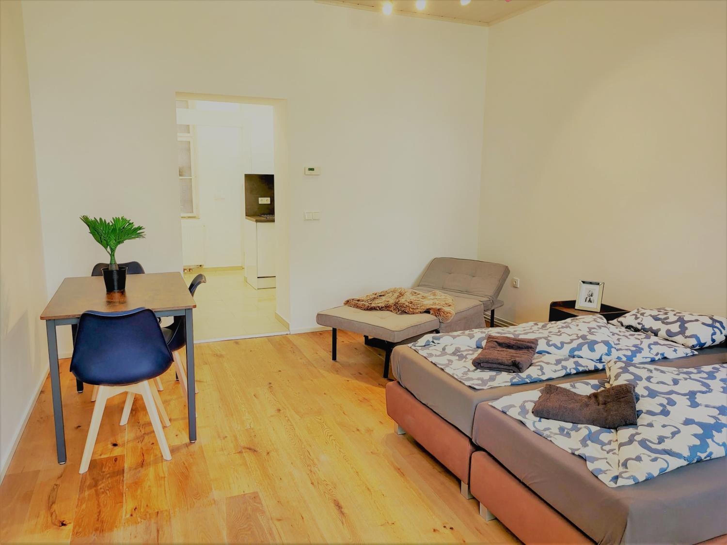 Apartment with Garden View