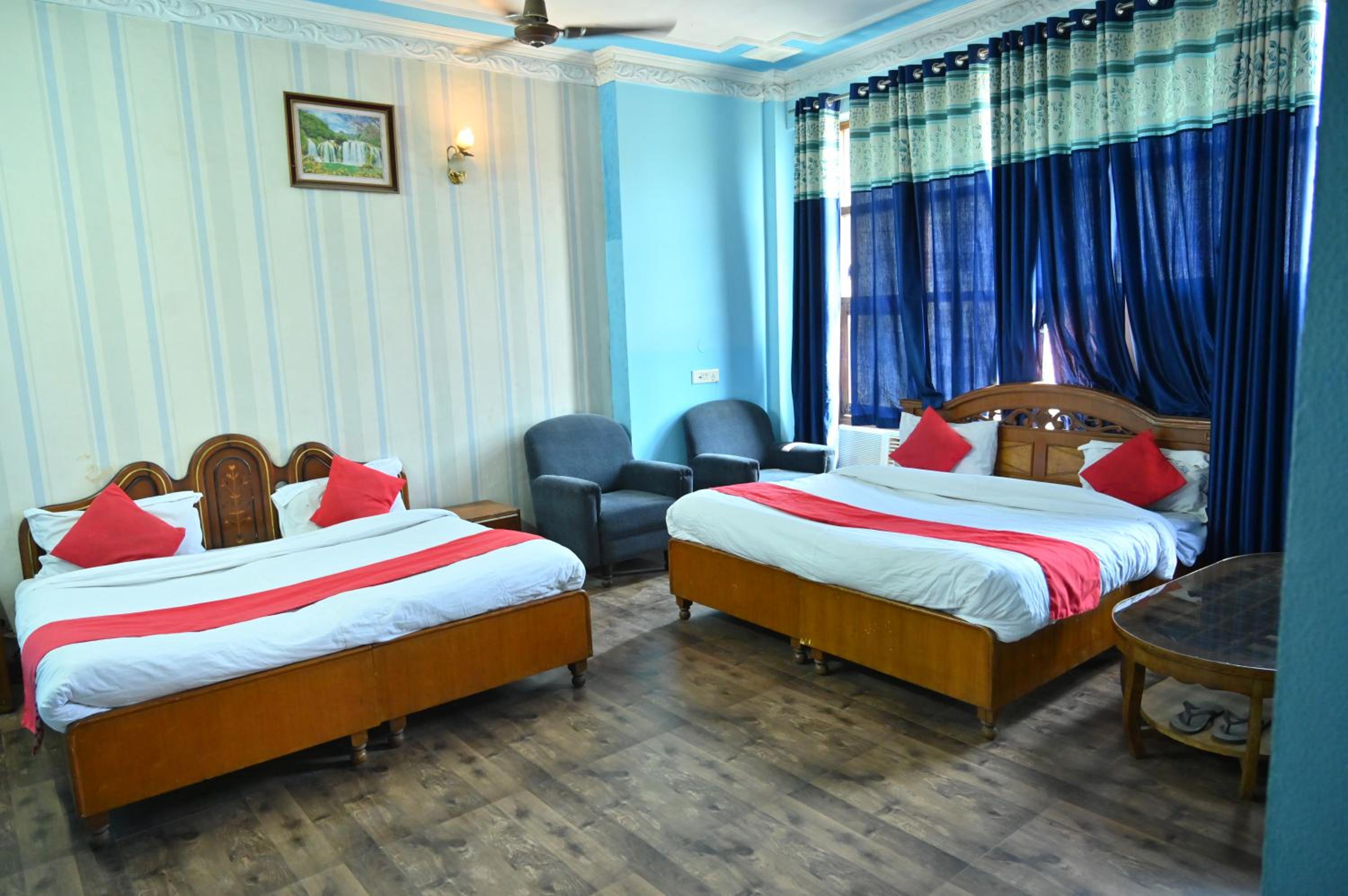 Double or Twin Room photo 3