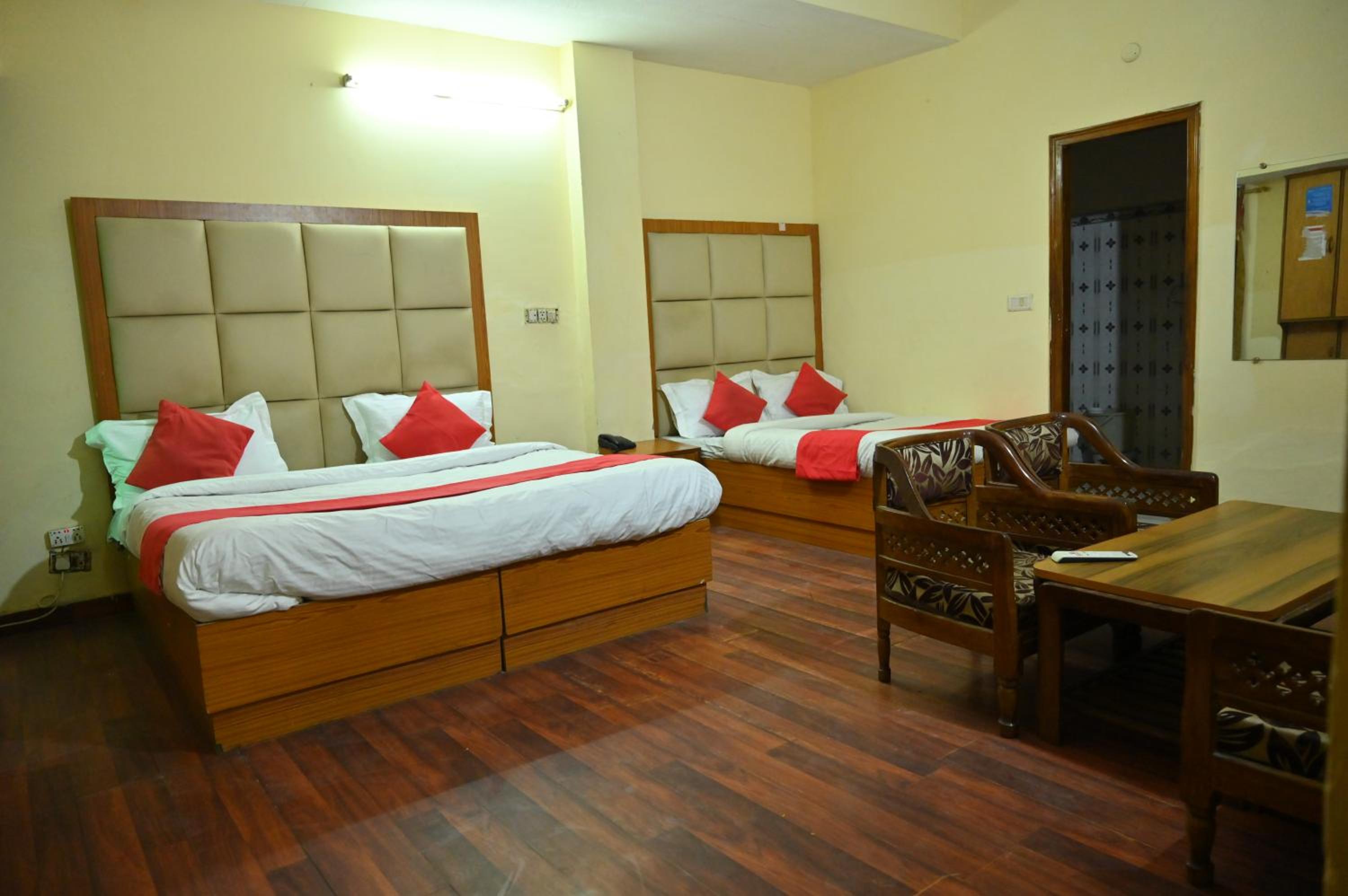 Double or Twin Room photo 2