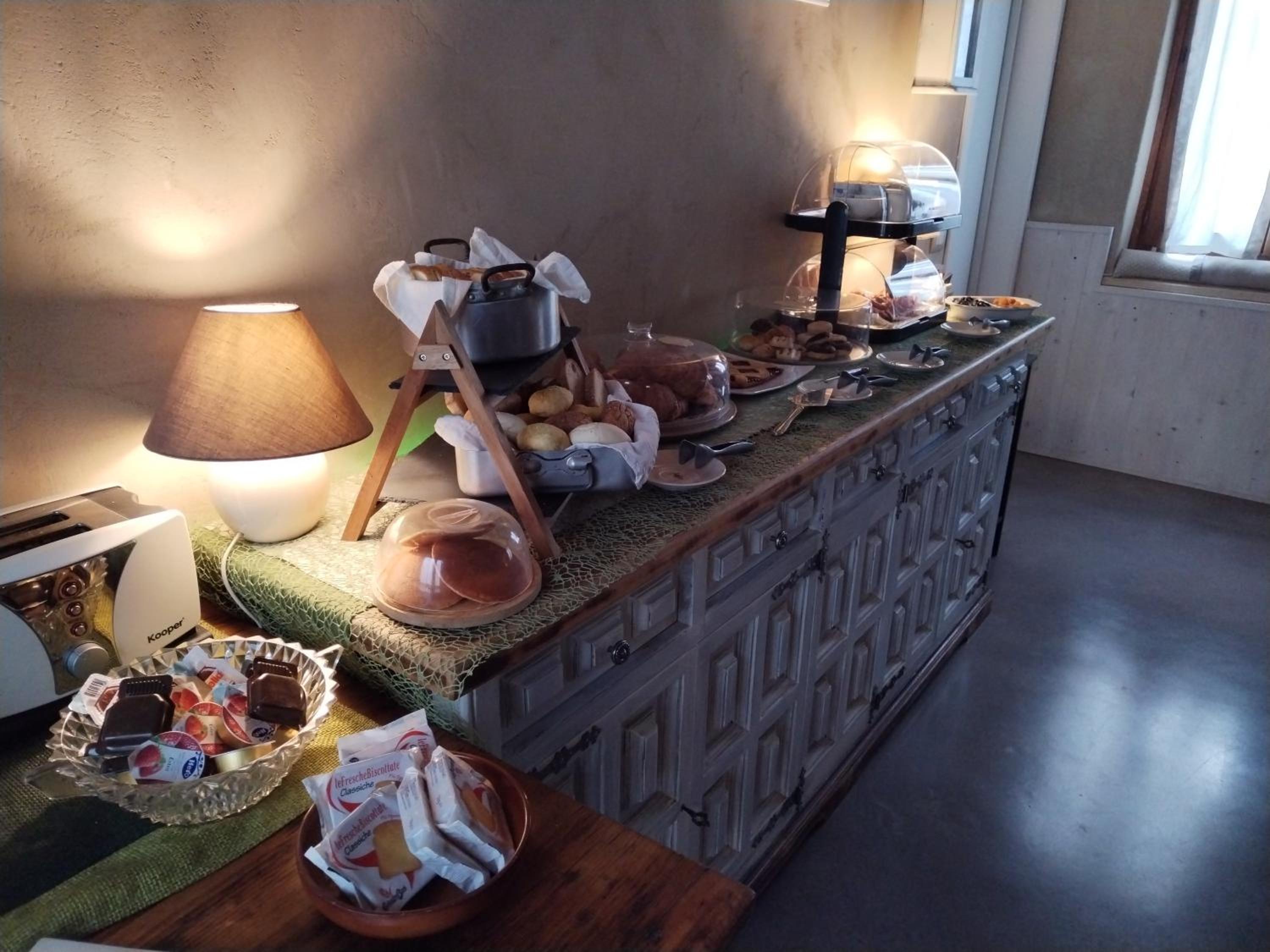 Deluxe Junior Suite - Photo 29