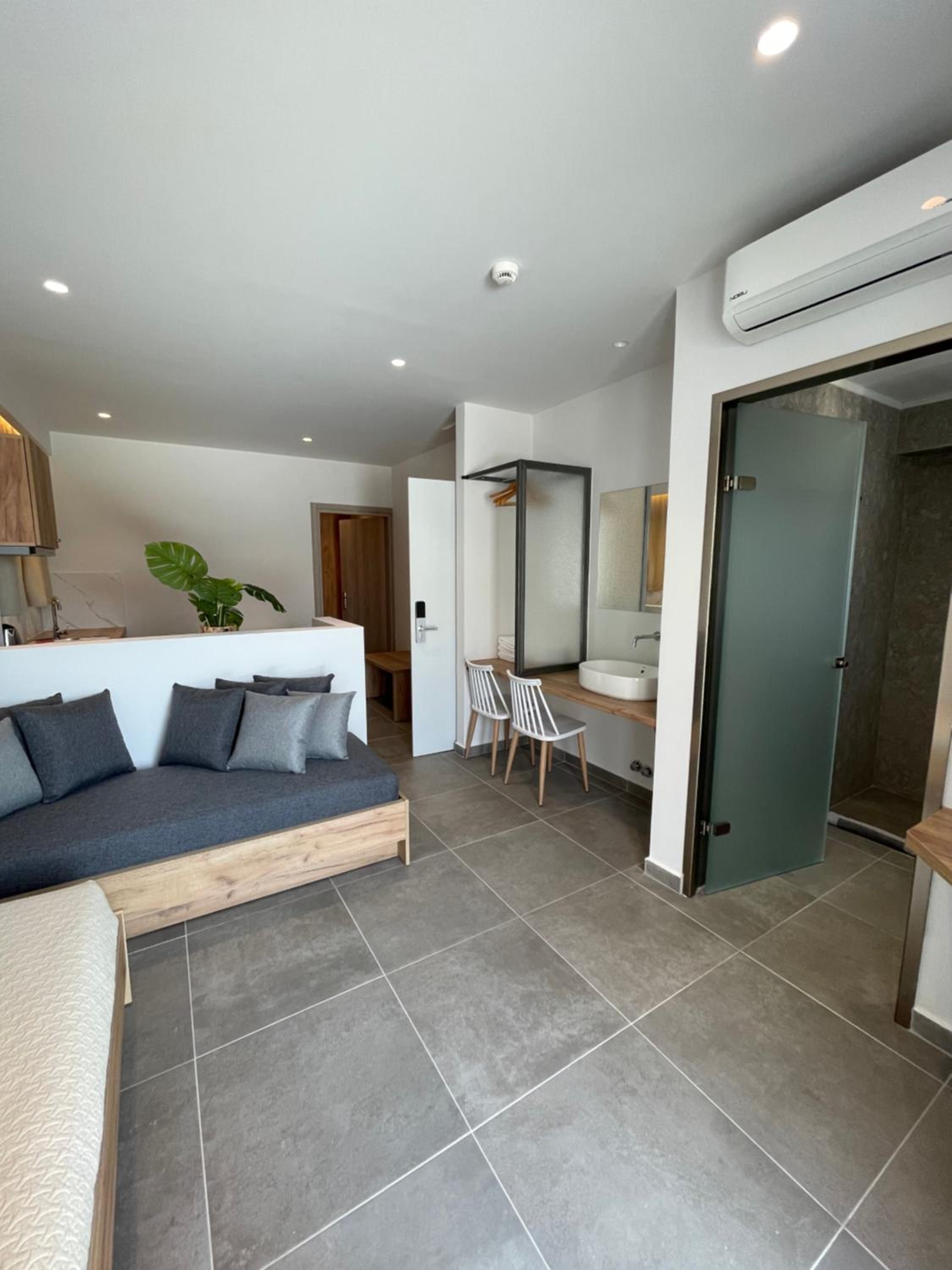 One-Bedroom Suite