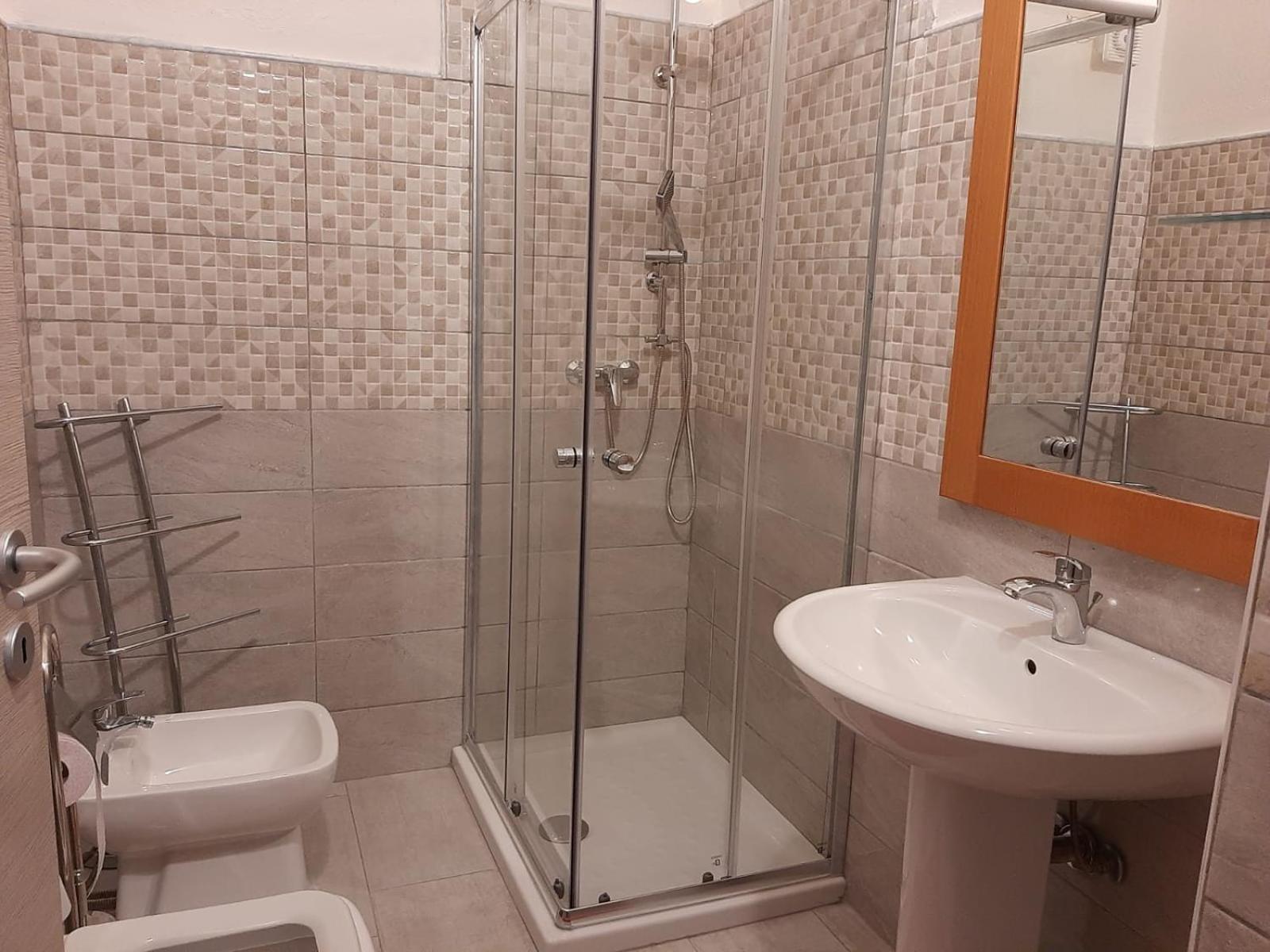 Two-Bedroom Apartment with Balcony photo 2