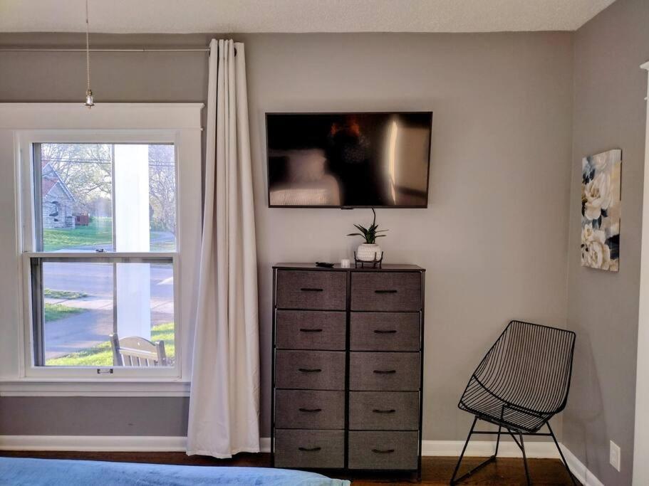 Three-Bedroom House photo 1