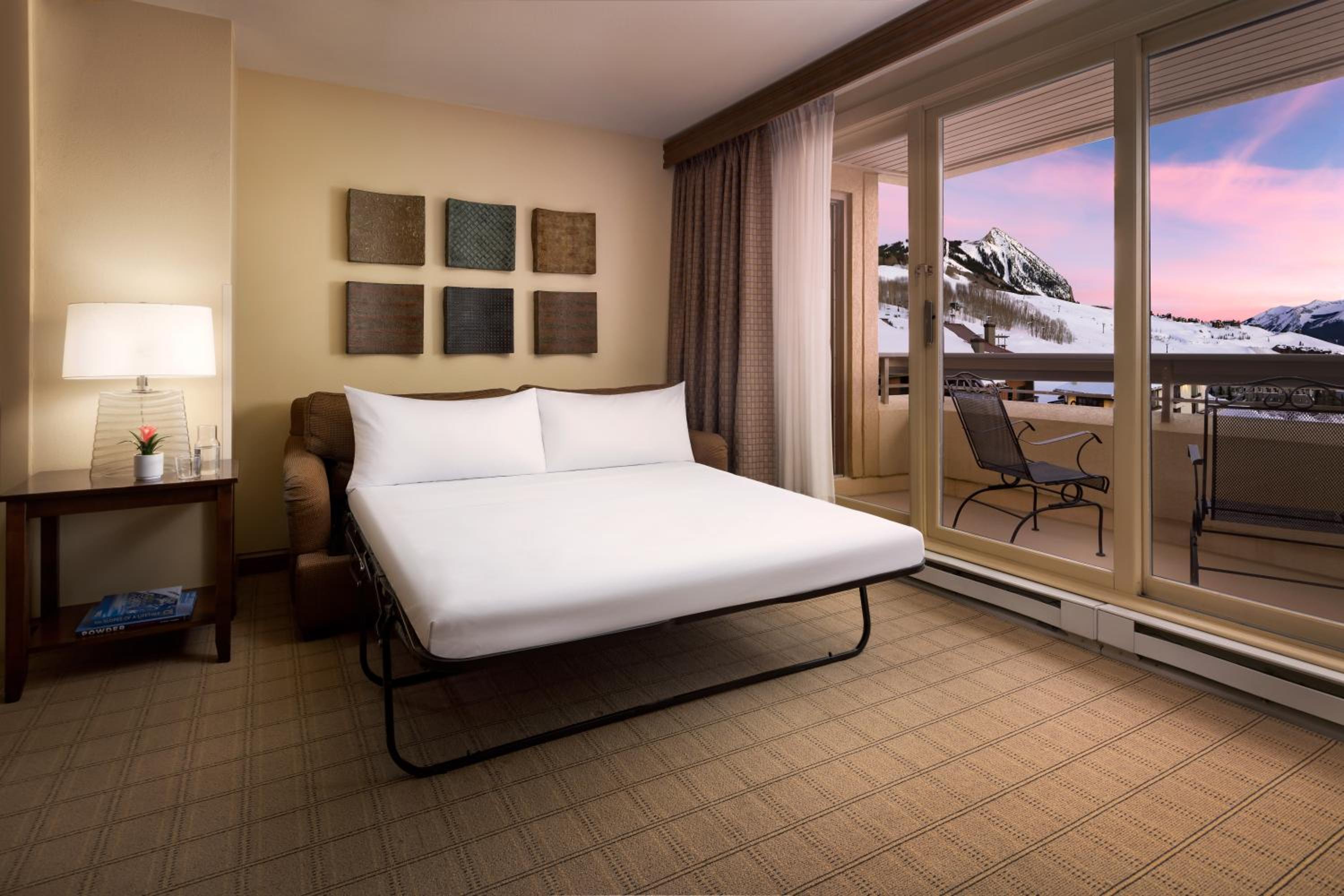 Valley View One Bedroom Suite - Photo 1