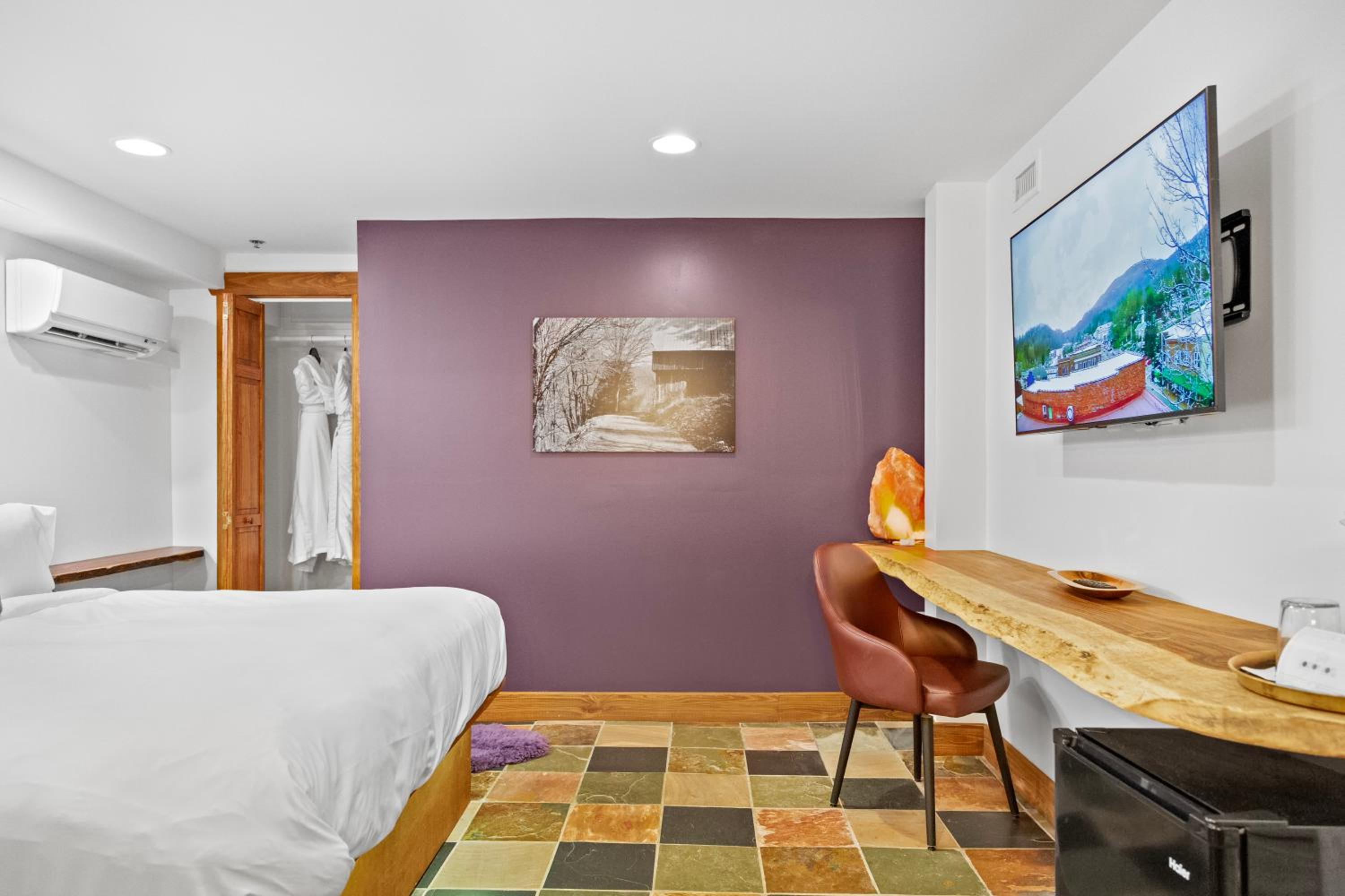 Standard King Room - Photo 2