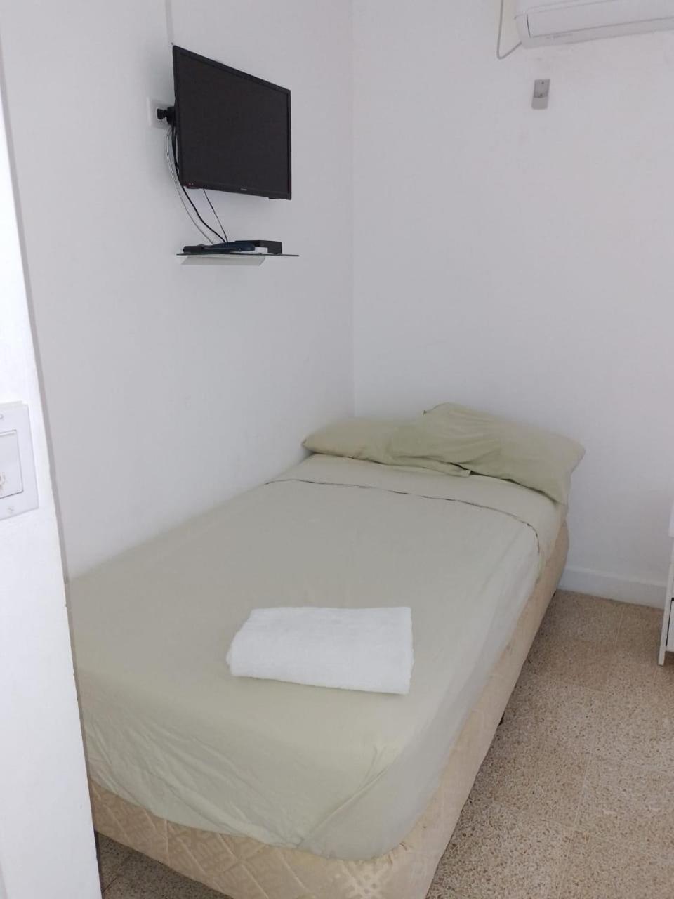 Standard Twin Room photo 1