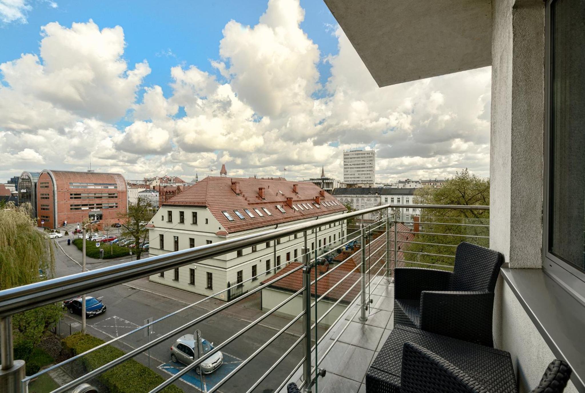 Premium King Room with River View - Photo 6