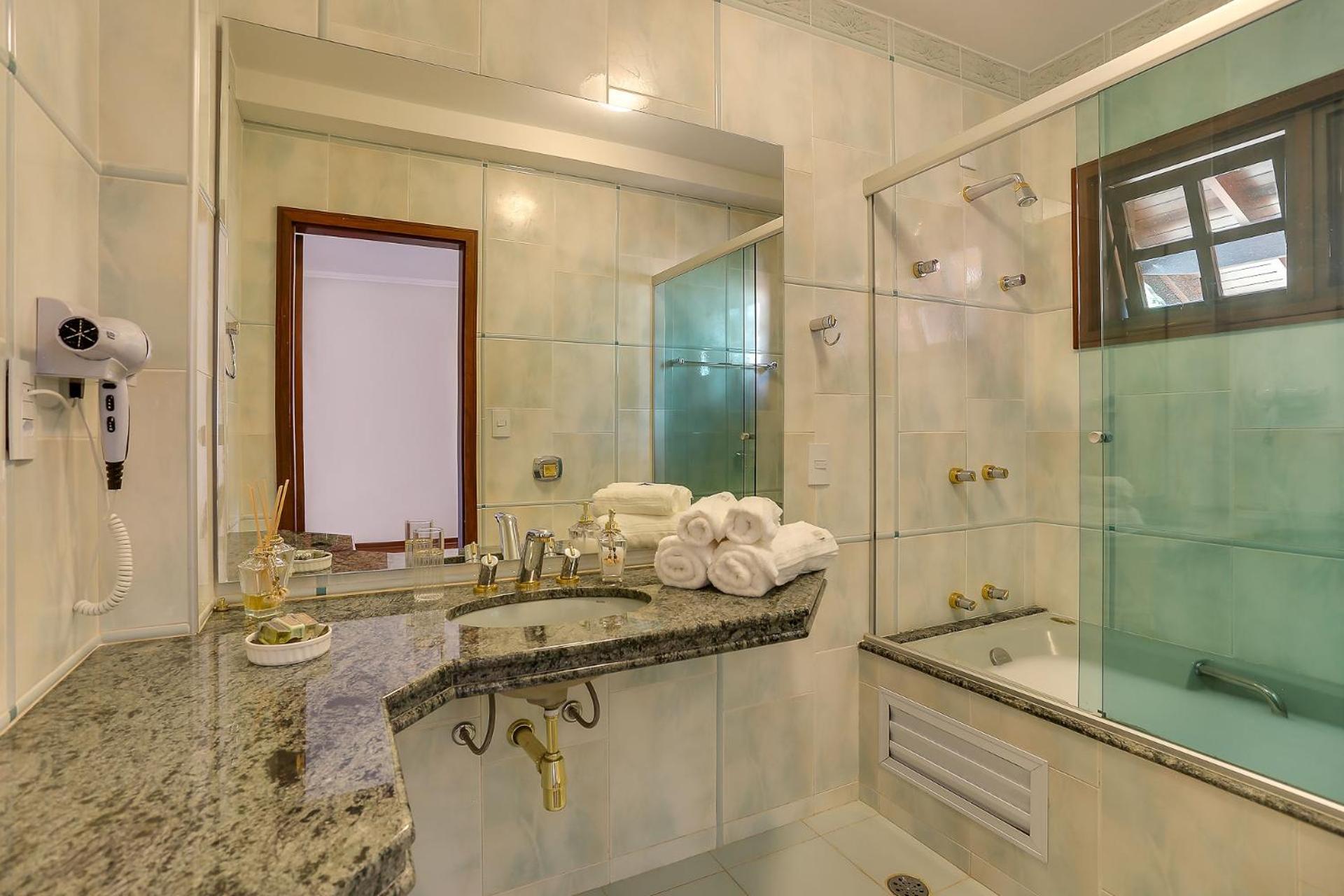 King Room with Spa Bath - Photo 5