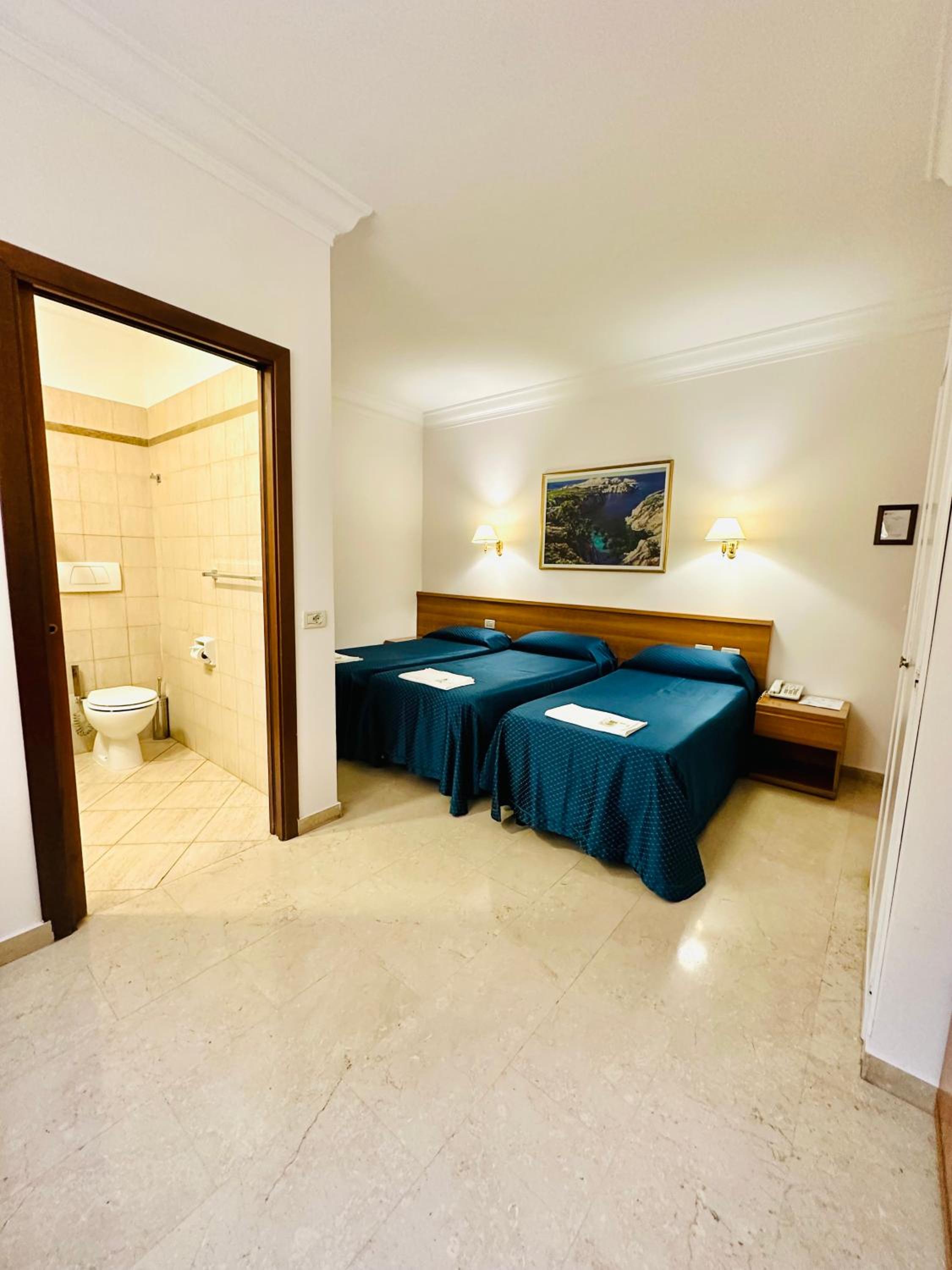 Triple Room photo 3
