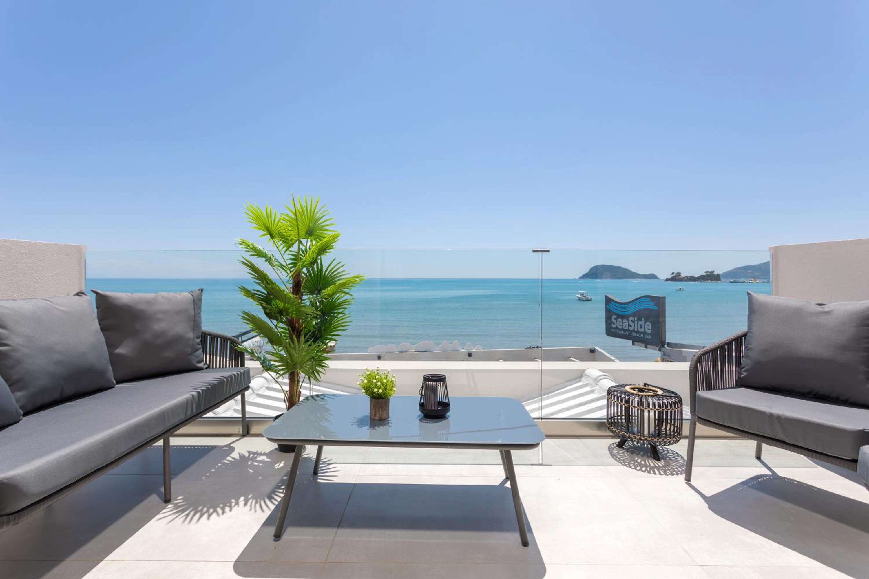 Superior Suite with Sea View photo 3