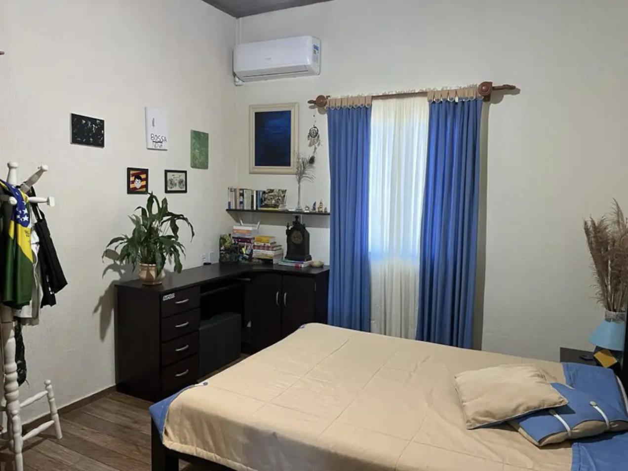 Four-Bedroom House photo 1