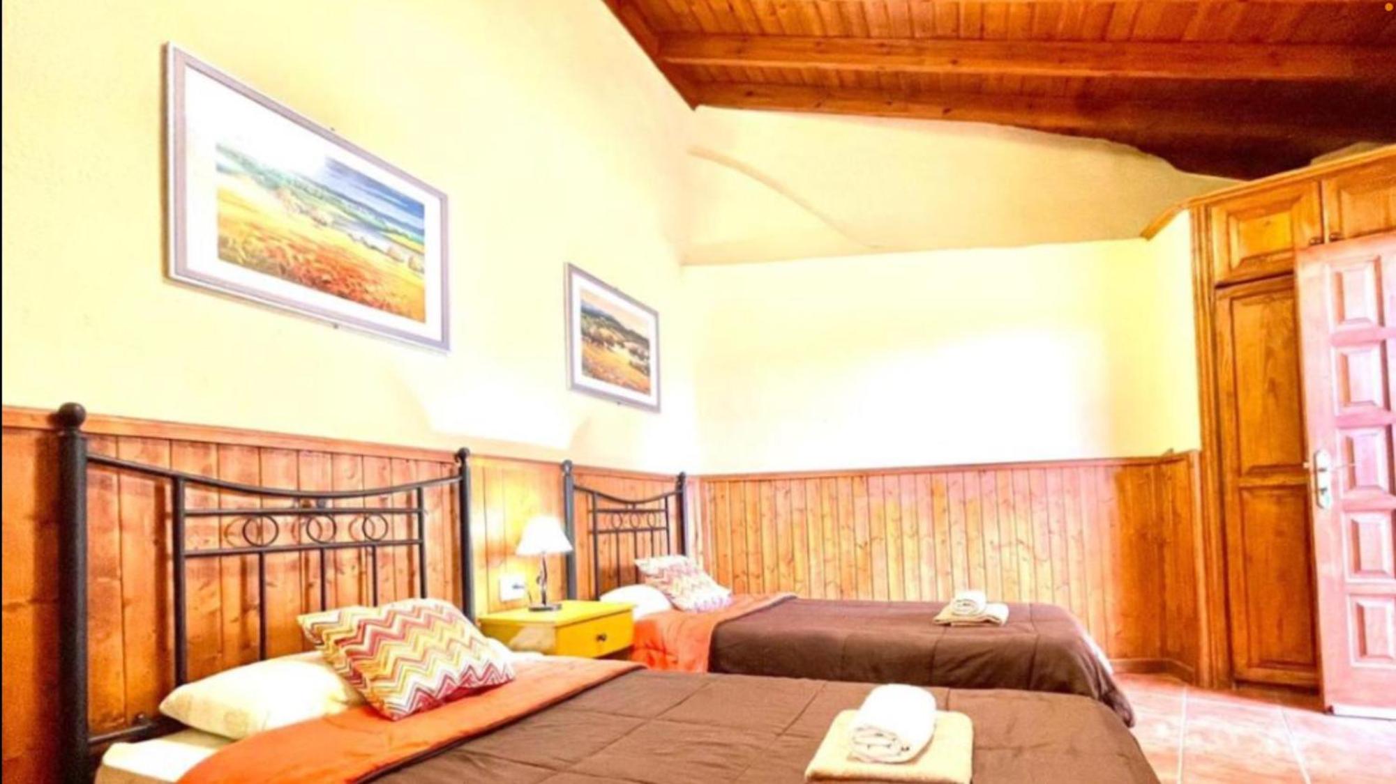 Three-Bedroom House photo 2