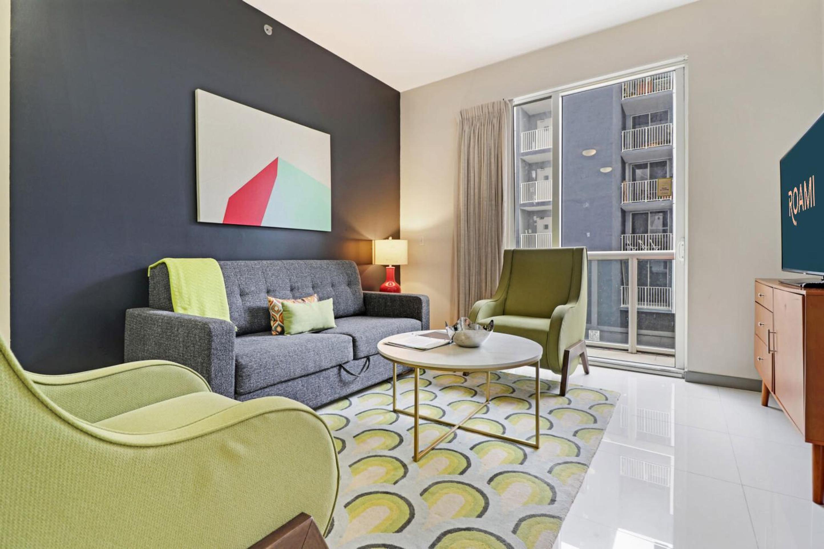 Appartamento Chic con 2 Camere da Letto e Balcone