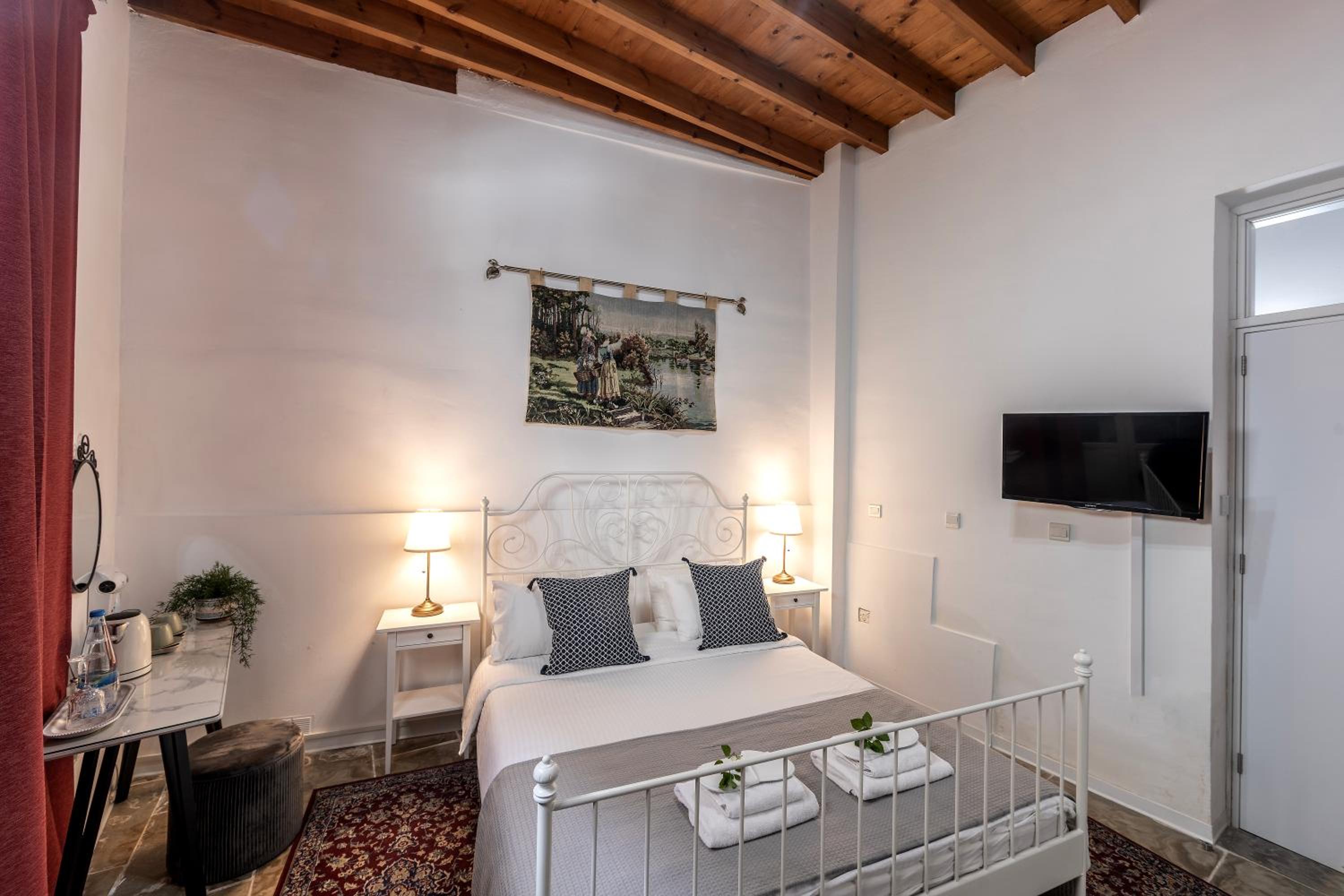 Standard Double Room - Photo 2