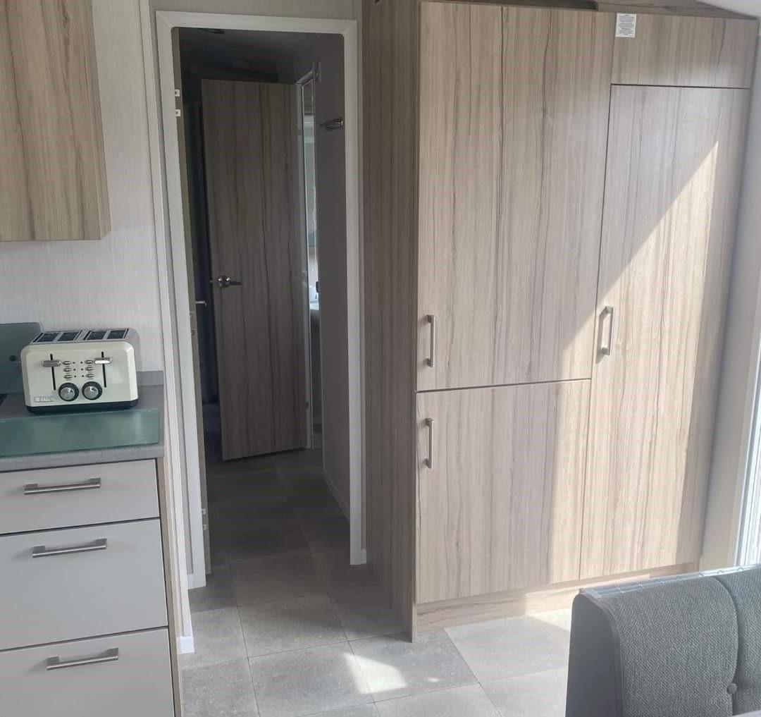 Mobile Home photo 3