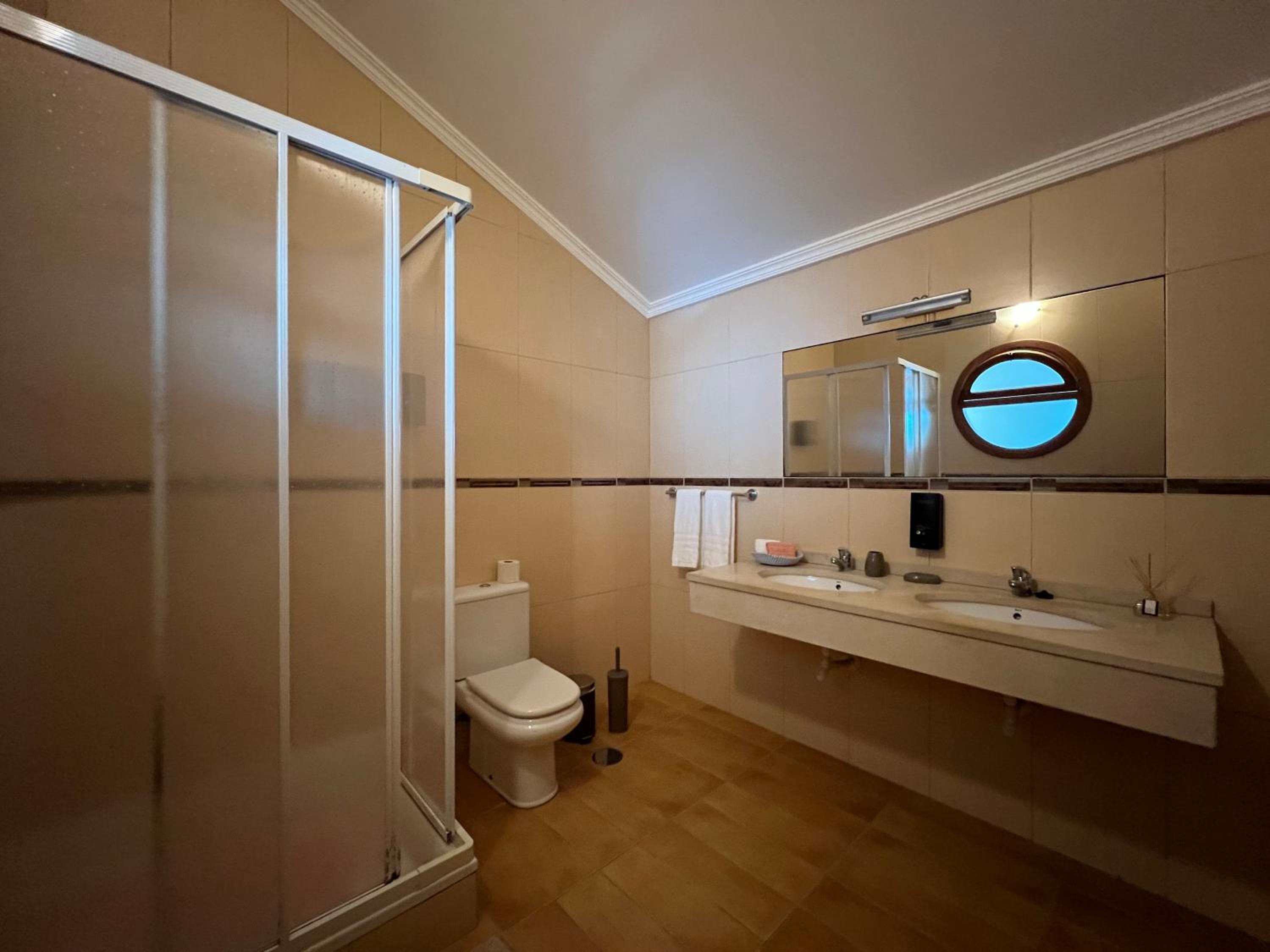 Penthouse Apartment - Photo 6