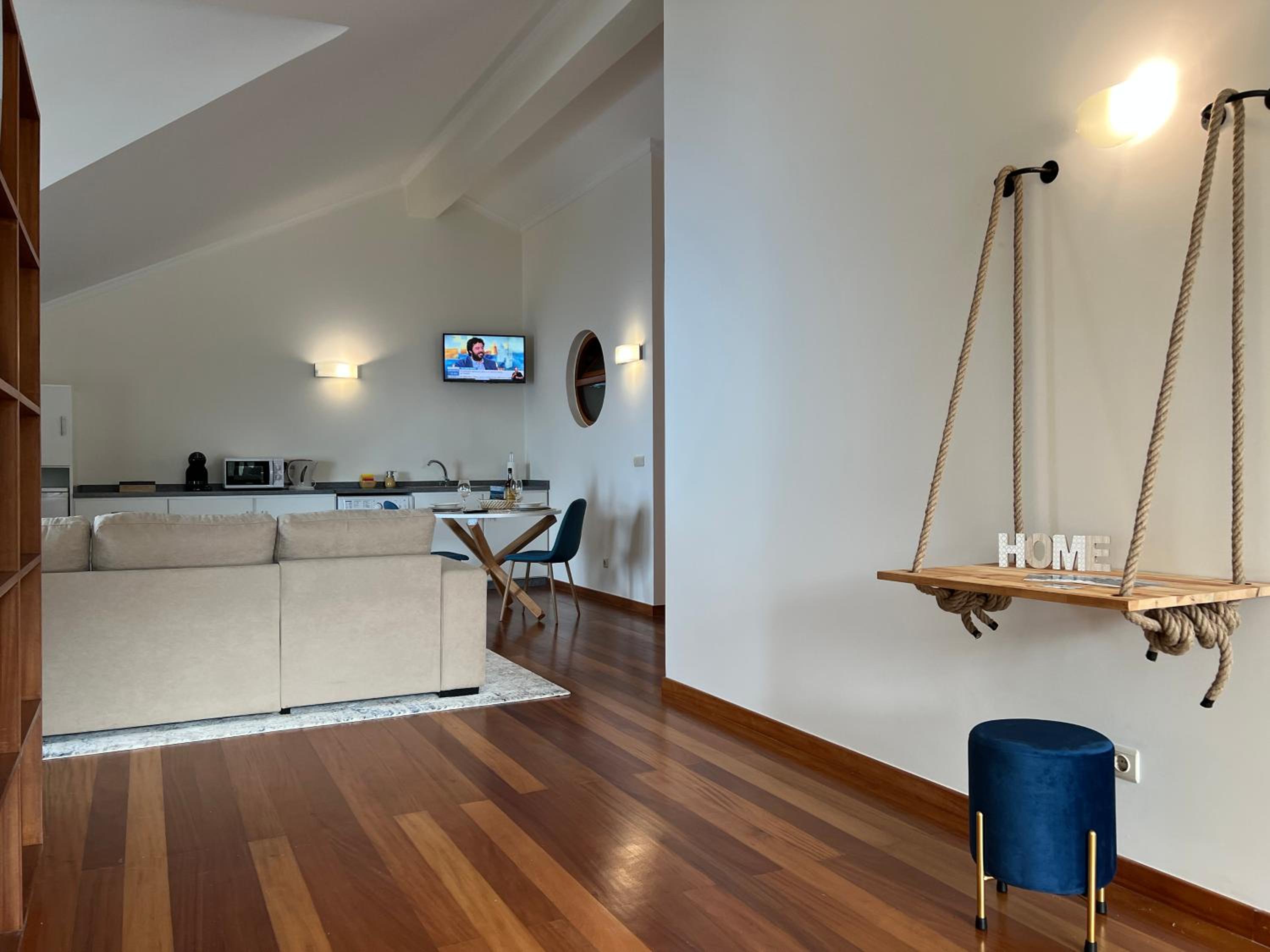 Penthouse Apartment - Photo 4