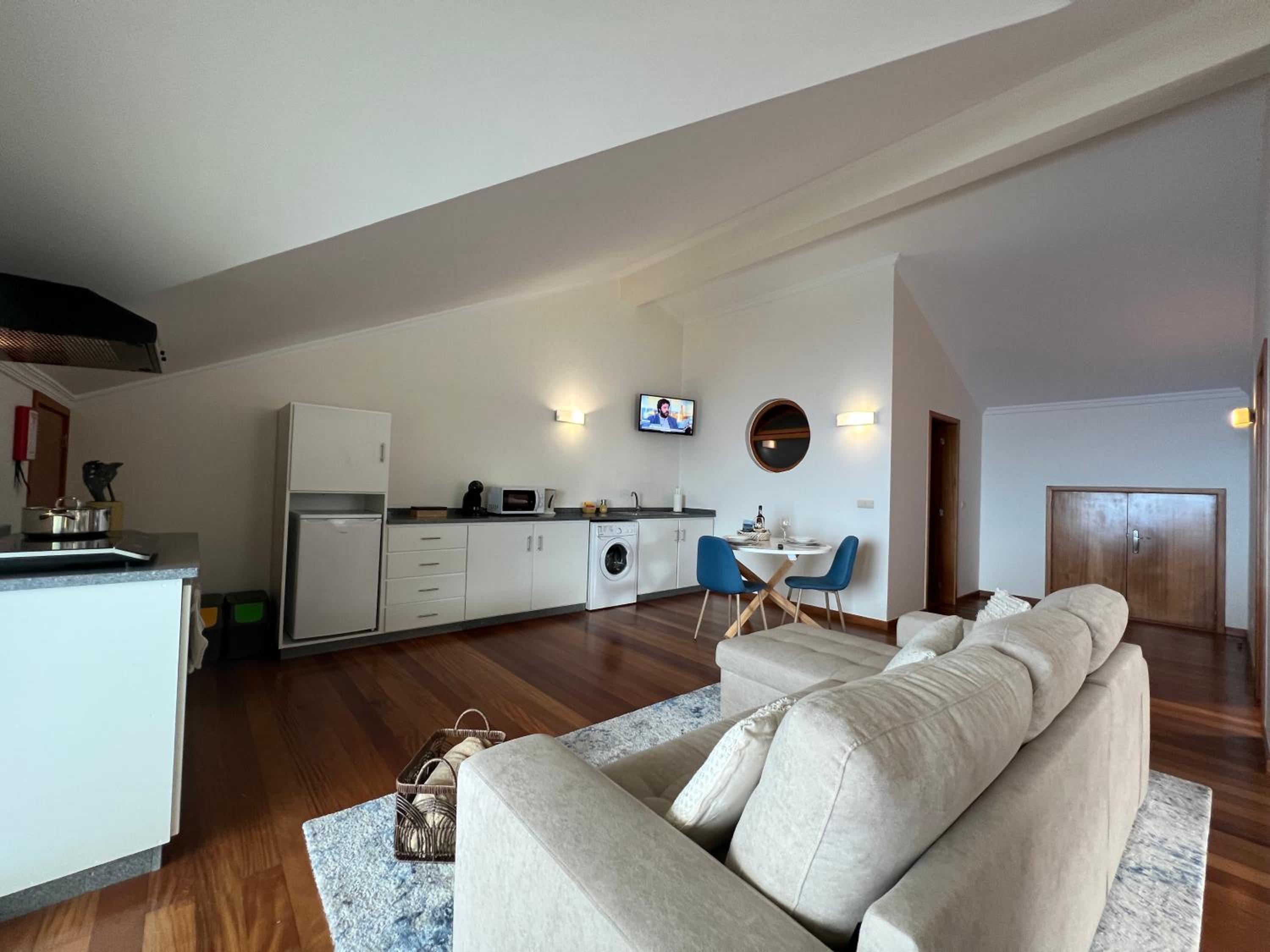 Penthouse Apartment - Photo 8