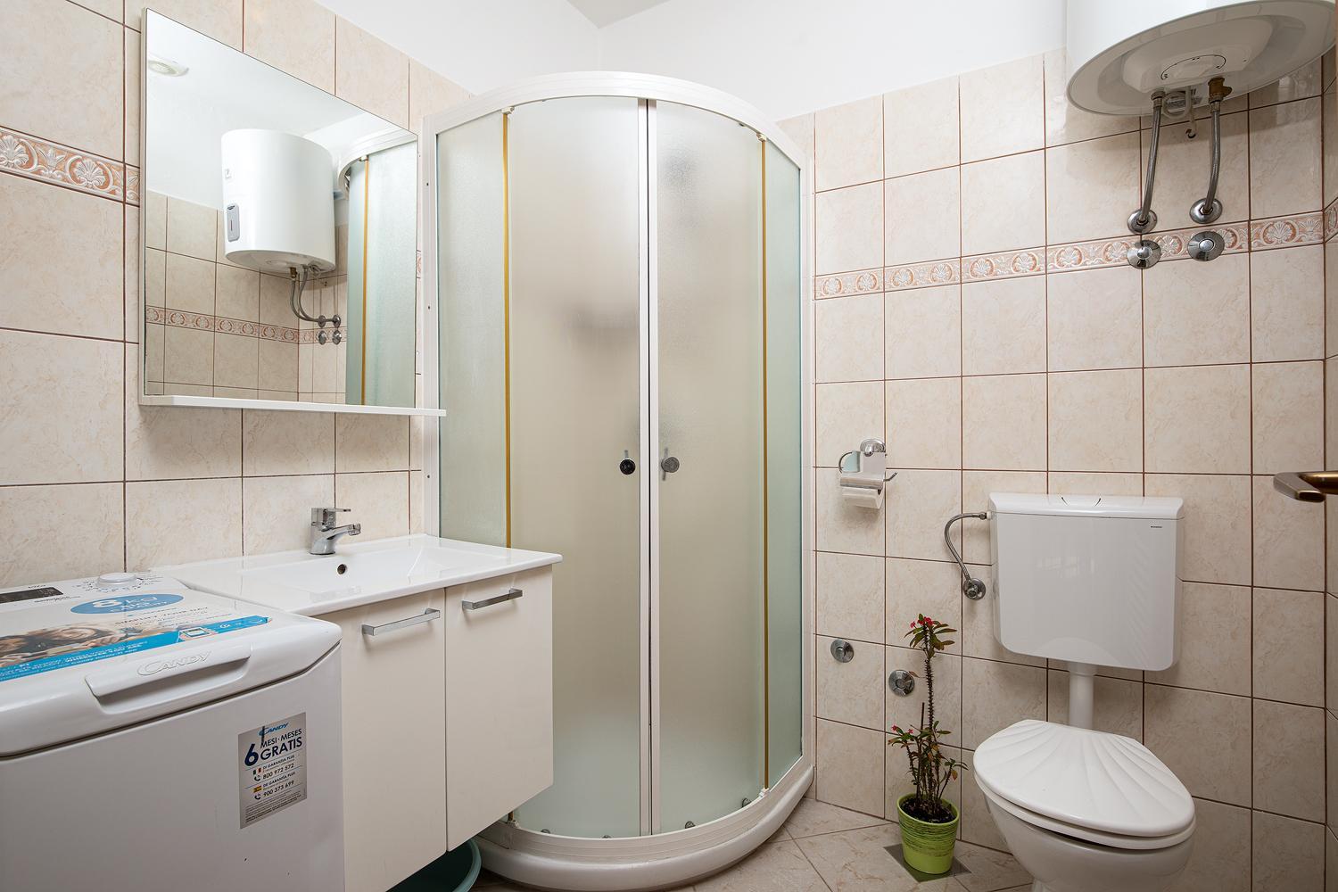 Apartment - Photo 3