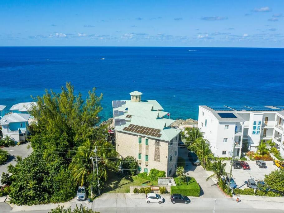 Apartment With Sea View photo 2