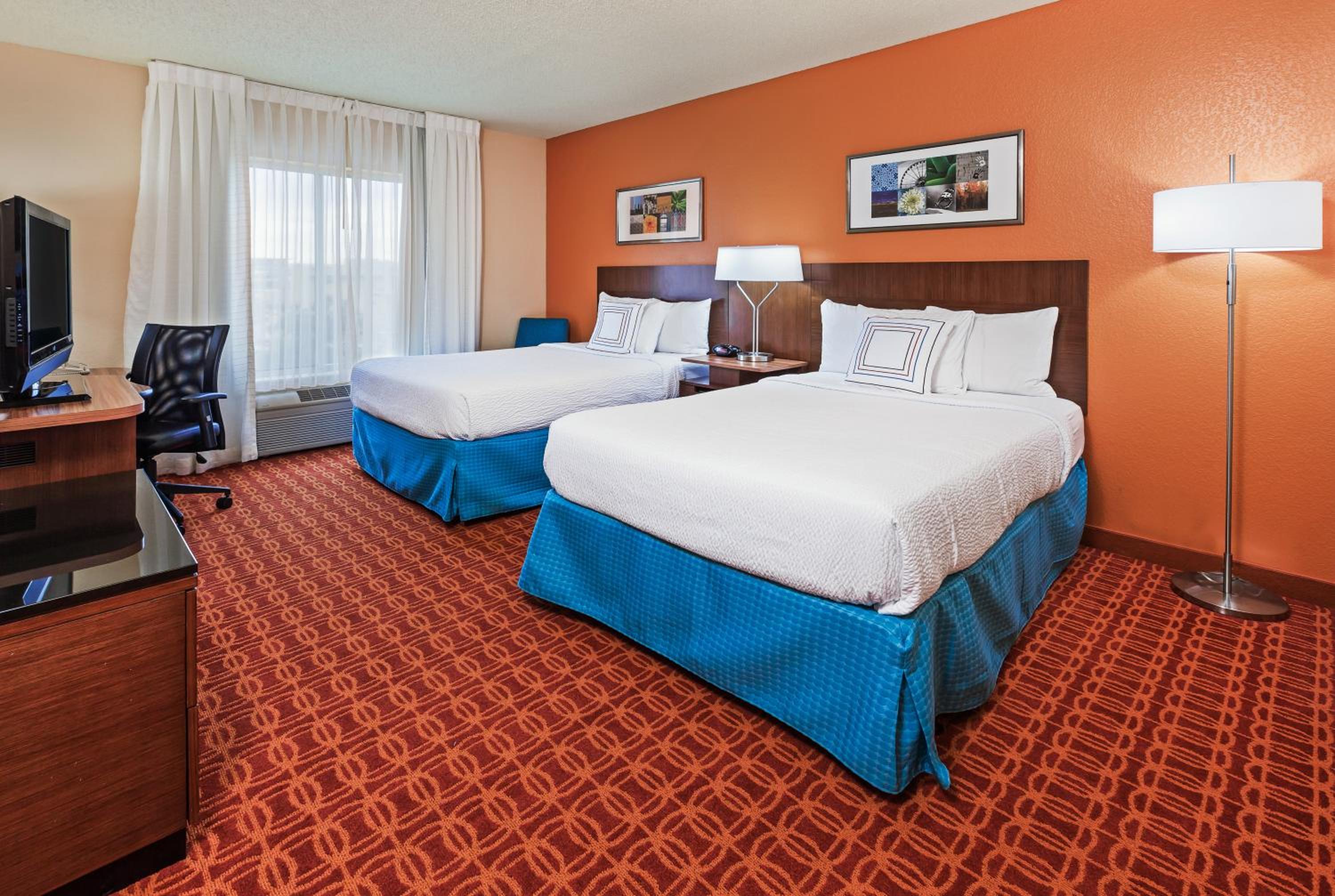 Double Room with Two Double Beds - Photo 1