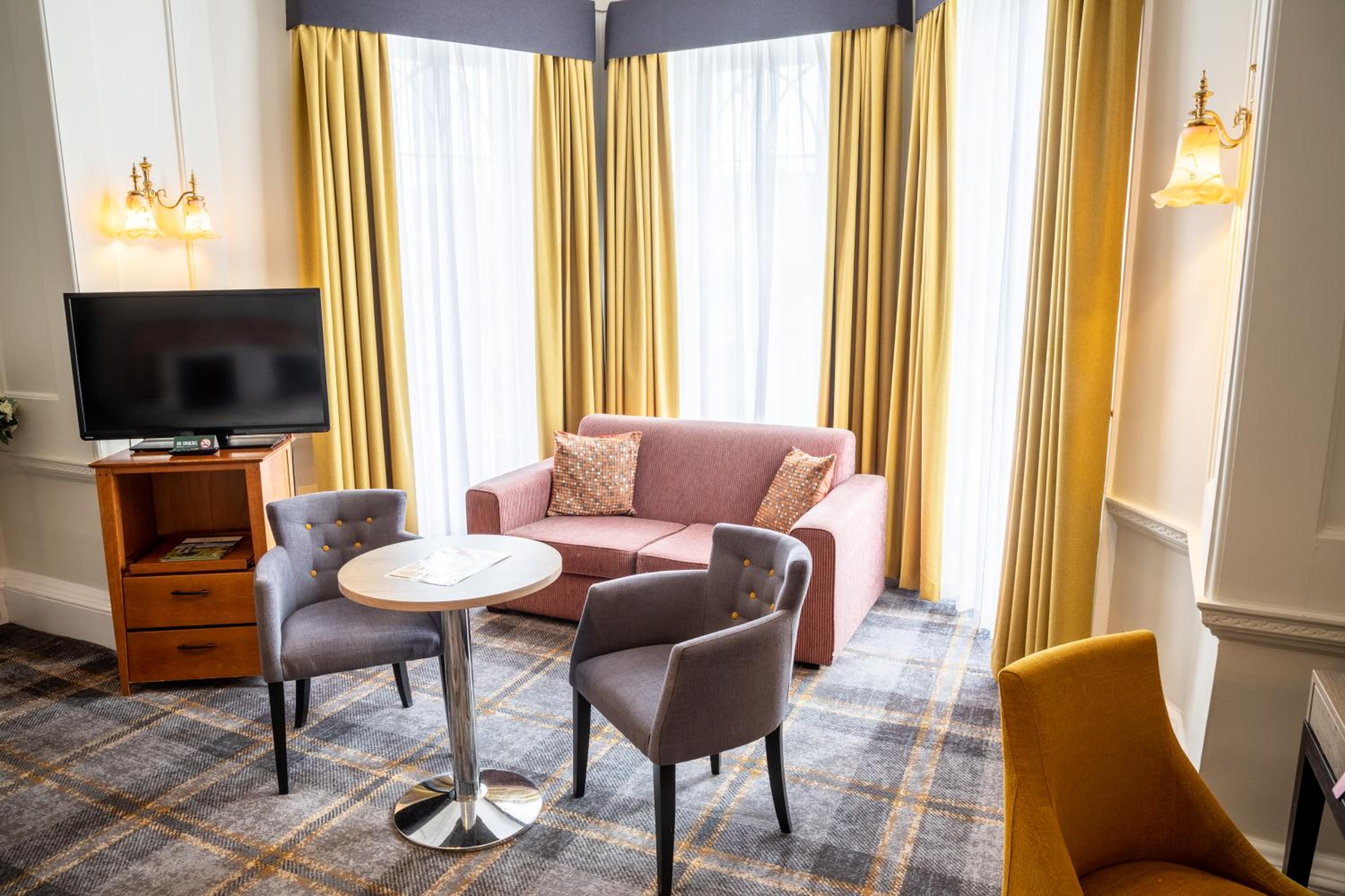 Executive Room - Photo 3