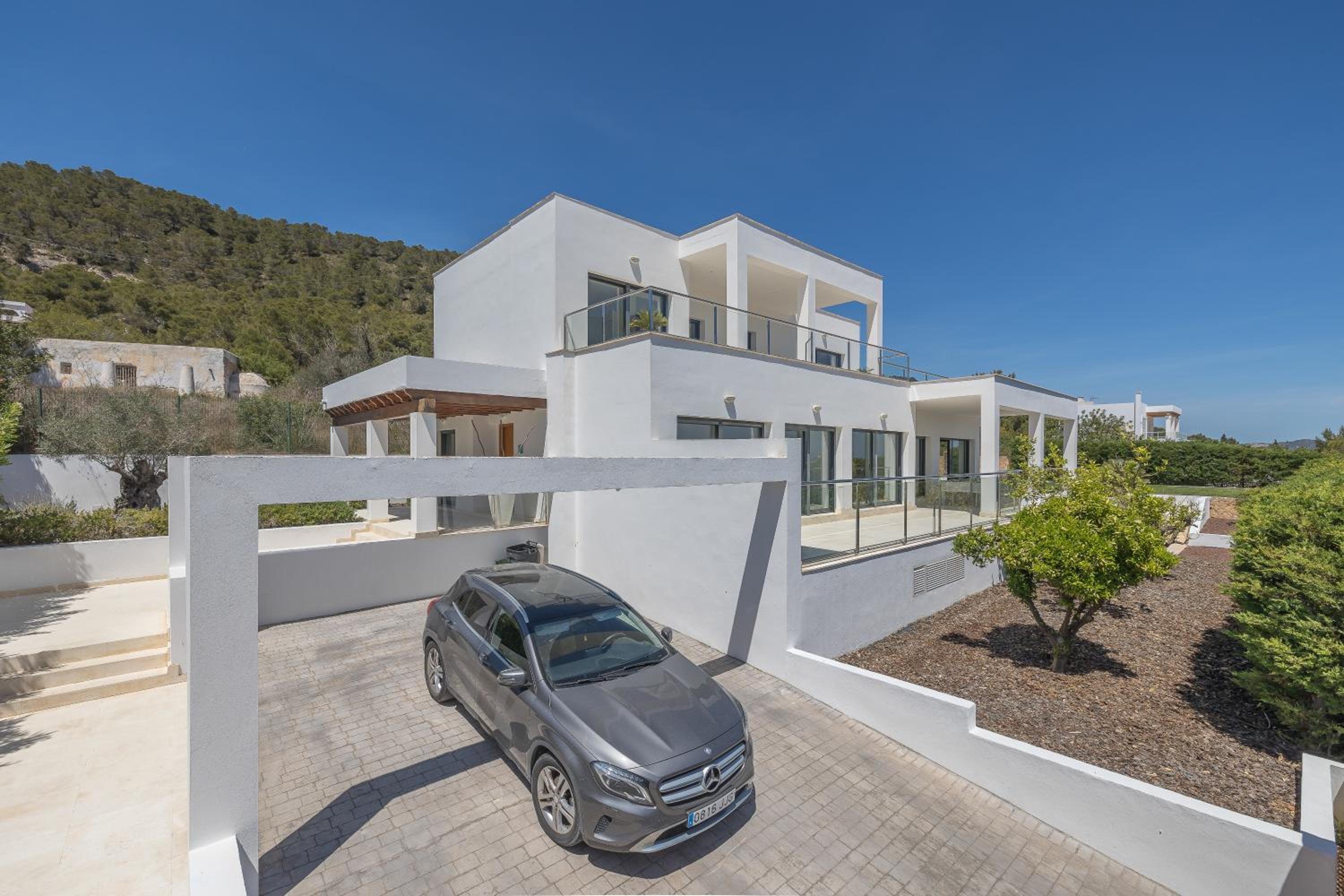 Villa photo 3