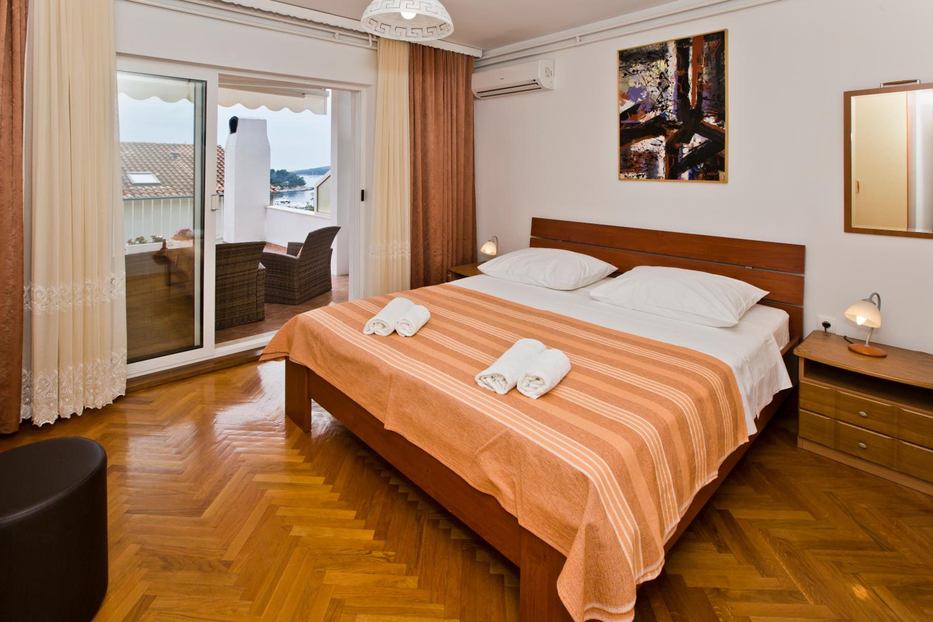 Deluxe Double Room with Balcony and Sea View