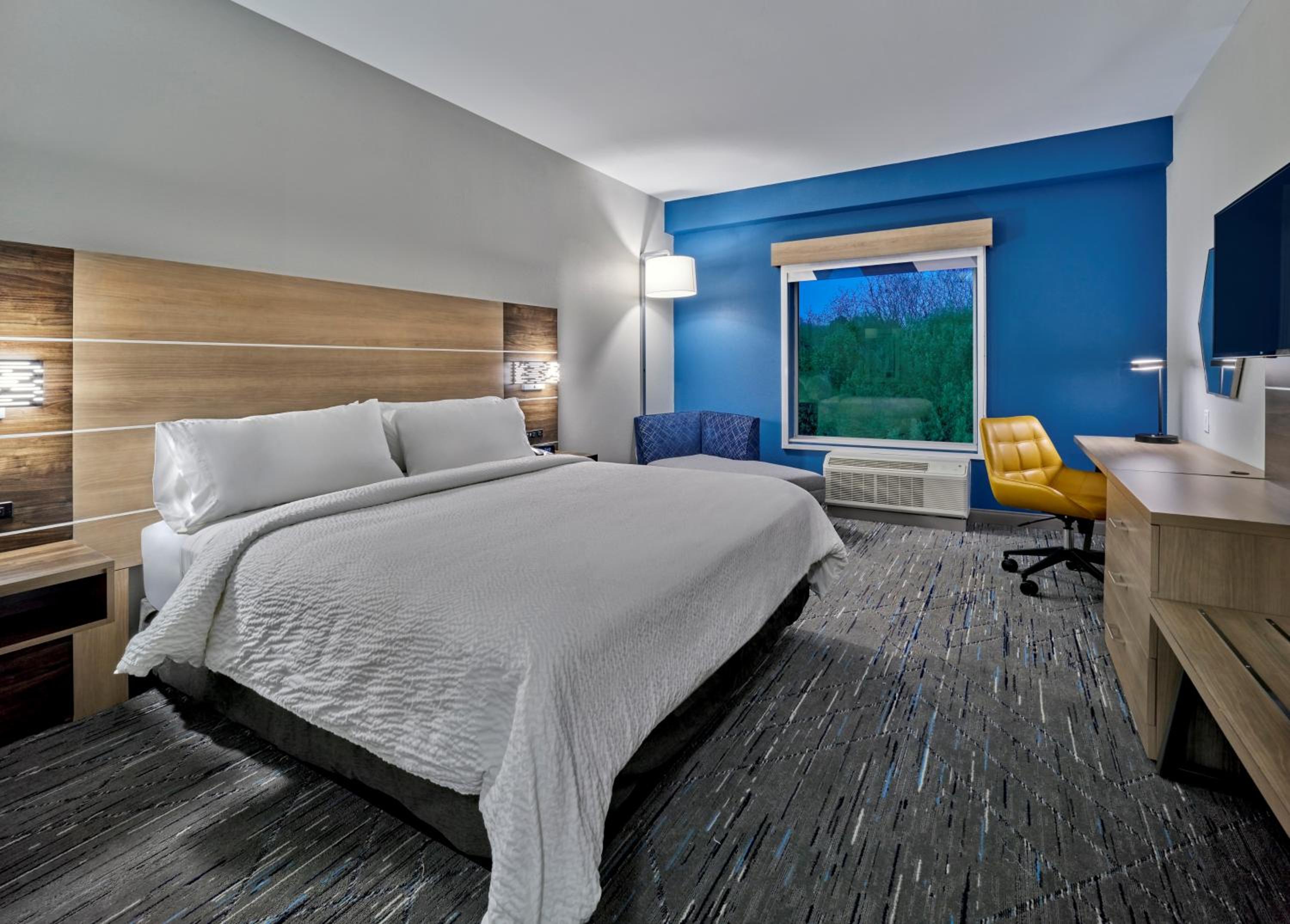 Standard King Room - Photo 1