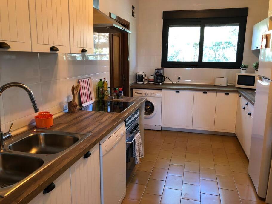 Four-Bedroom House photo 2