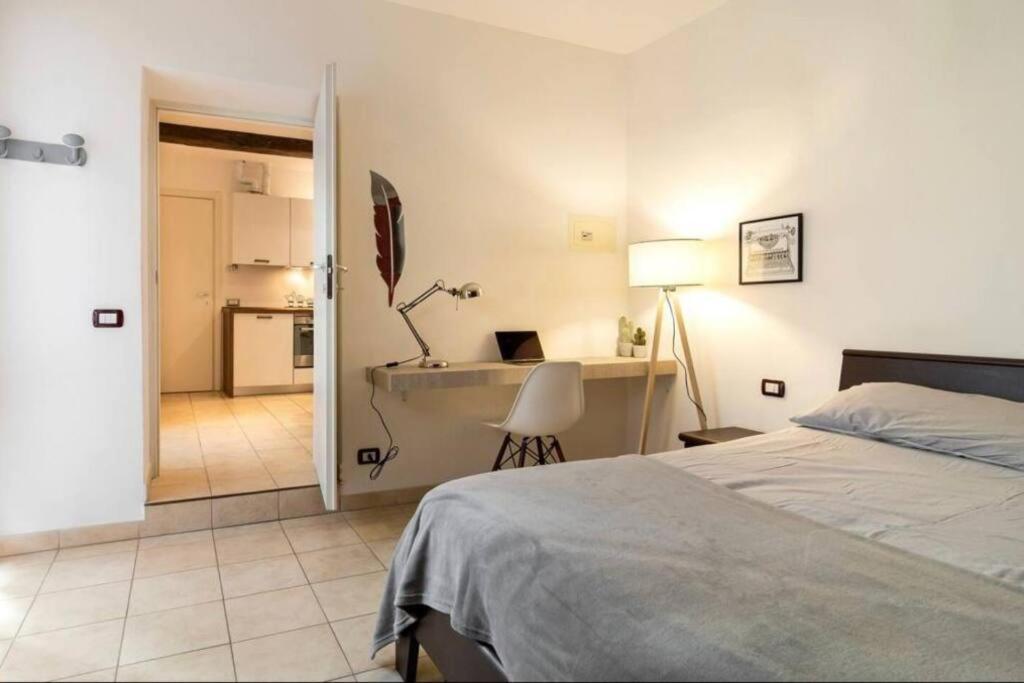 One-Bedroom Apartment photo 2