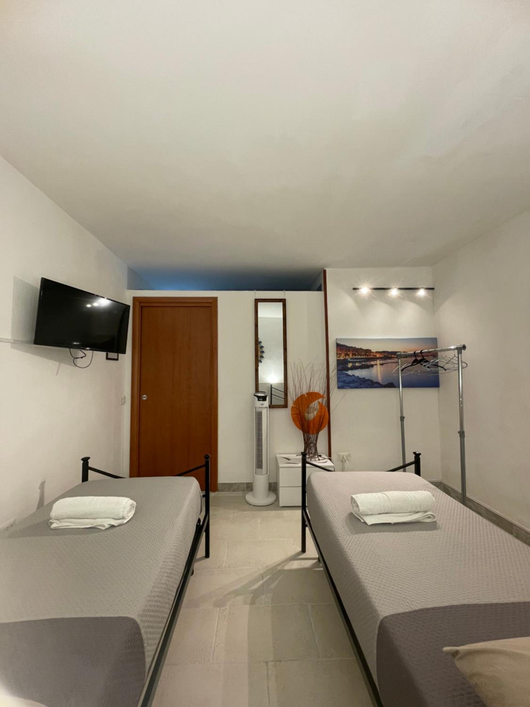 Two-Bedroom Apartment - Photo 9
