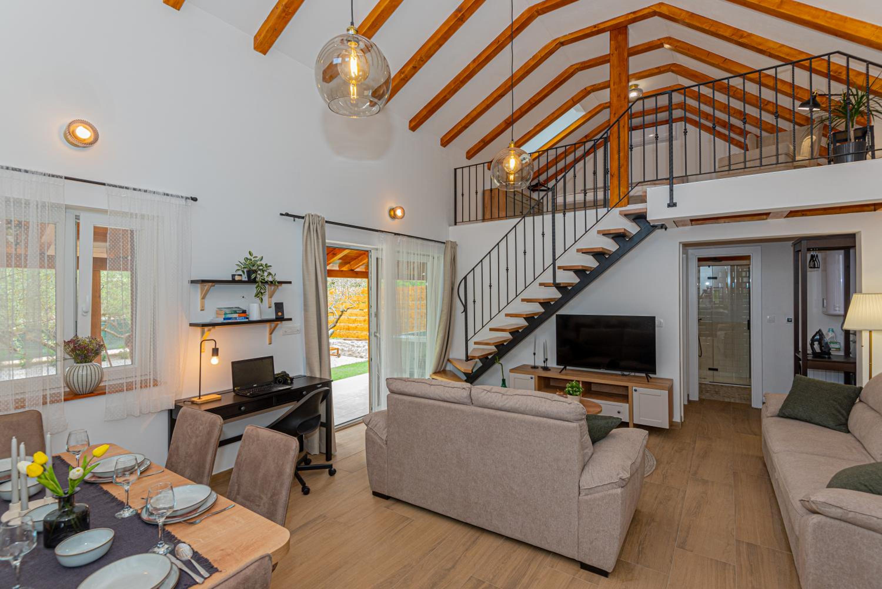 Villa photo 1