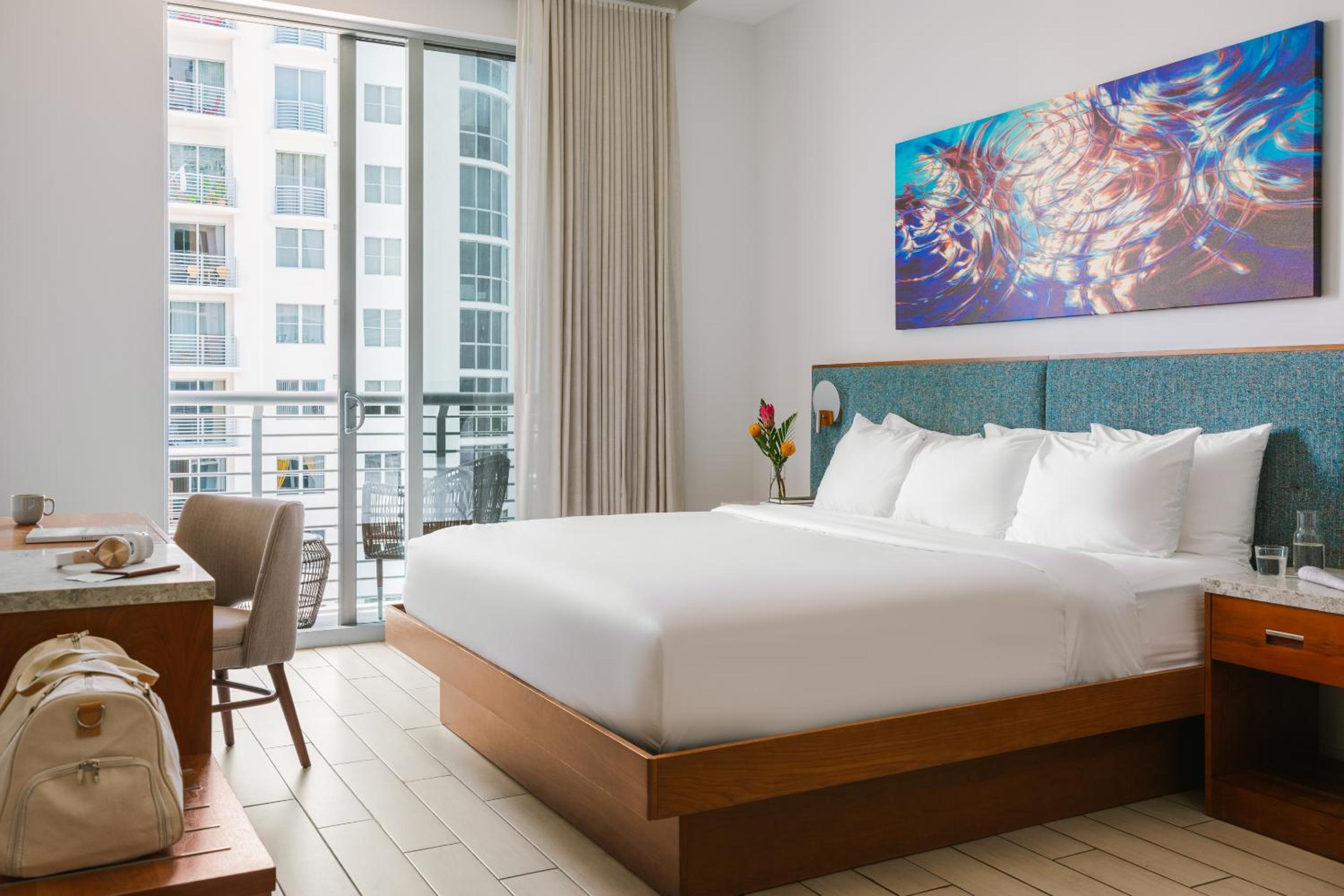 King Room With Balcony