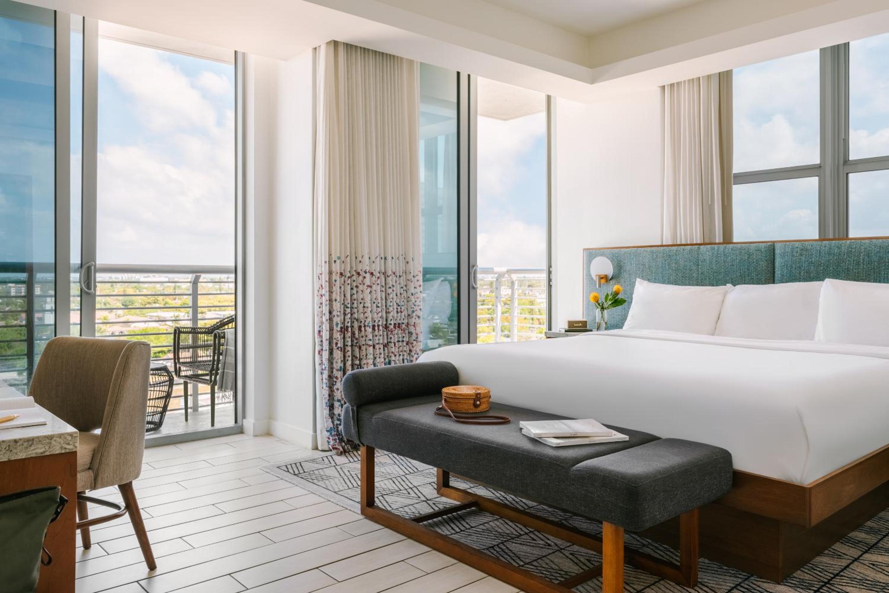 Deluxe King Room